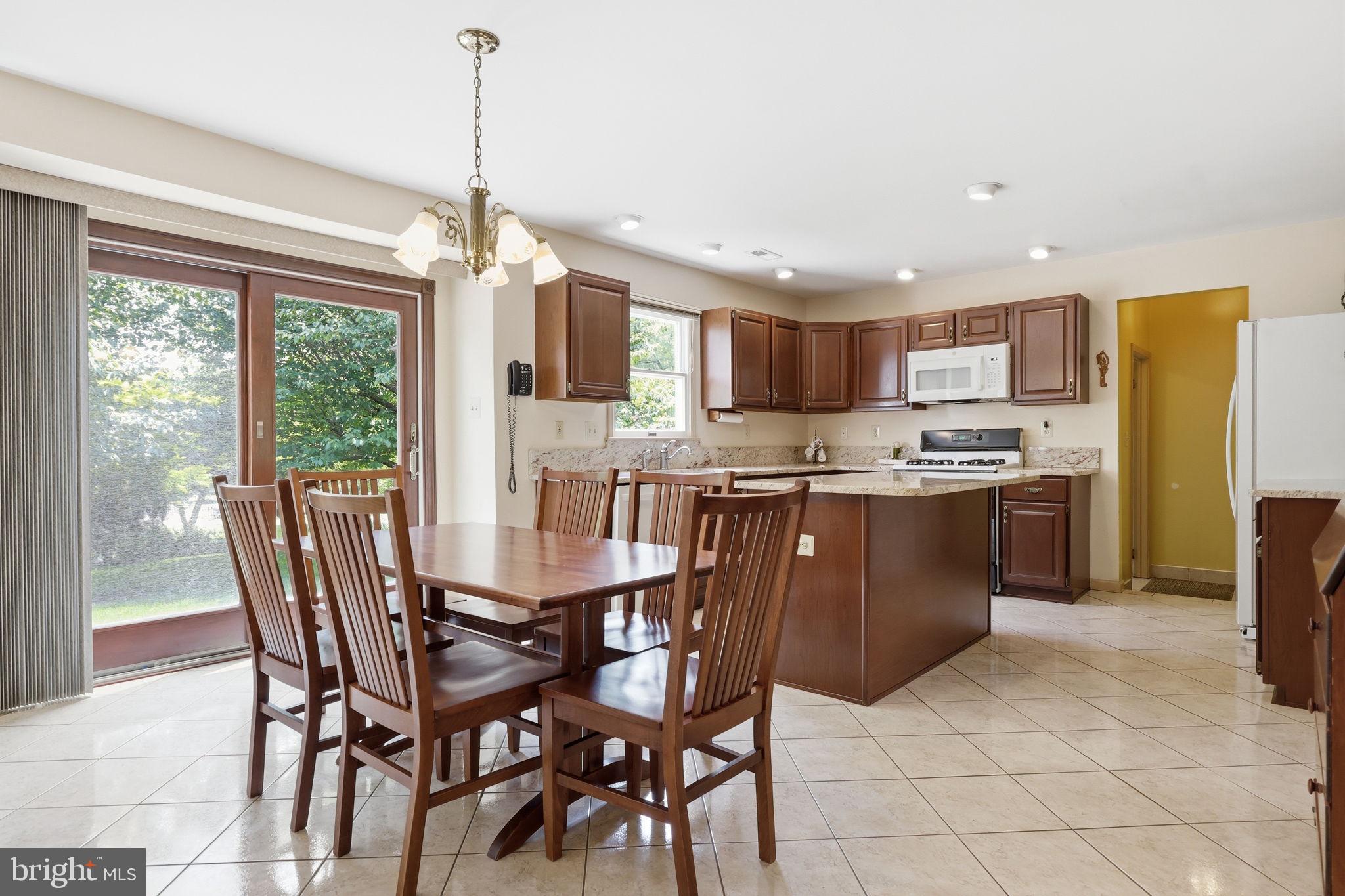 YARDLEY CREST - Residential