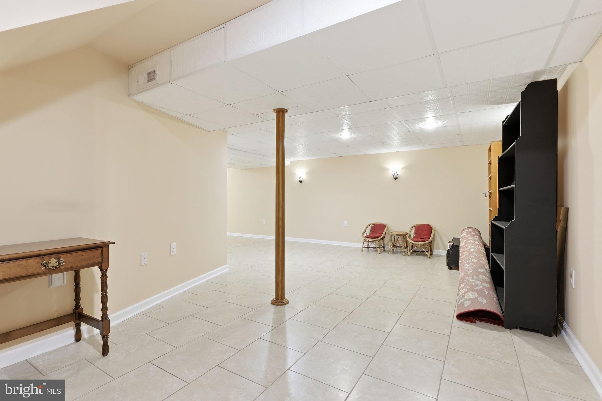 YARDLEY CREST - Residential