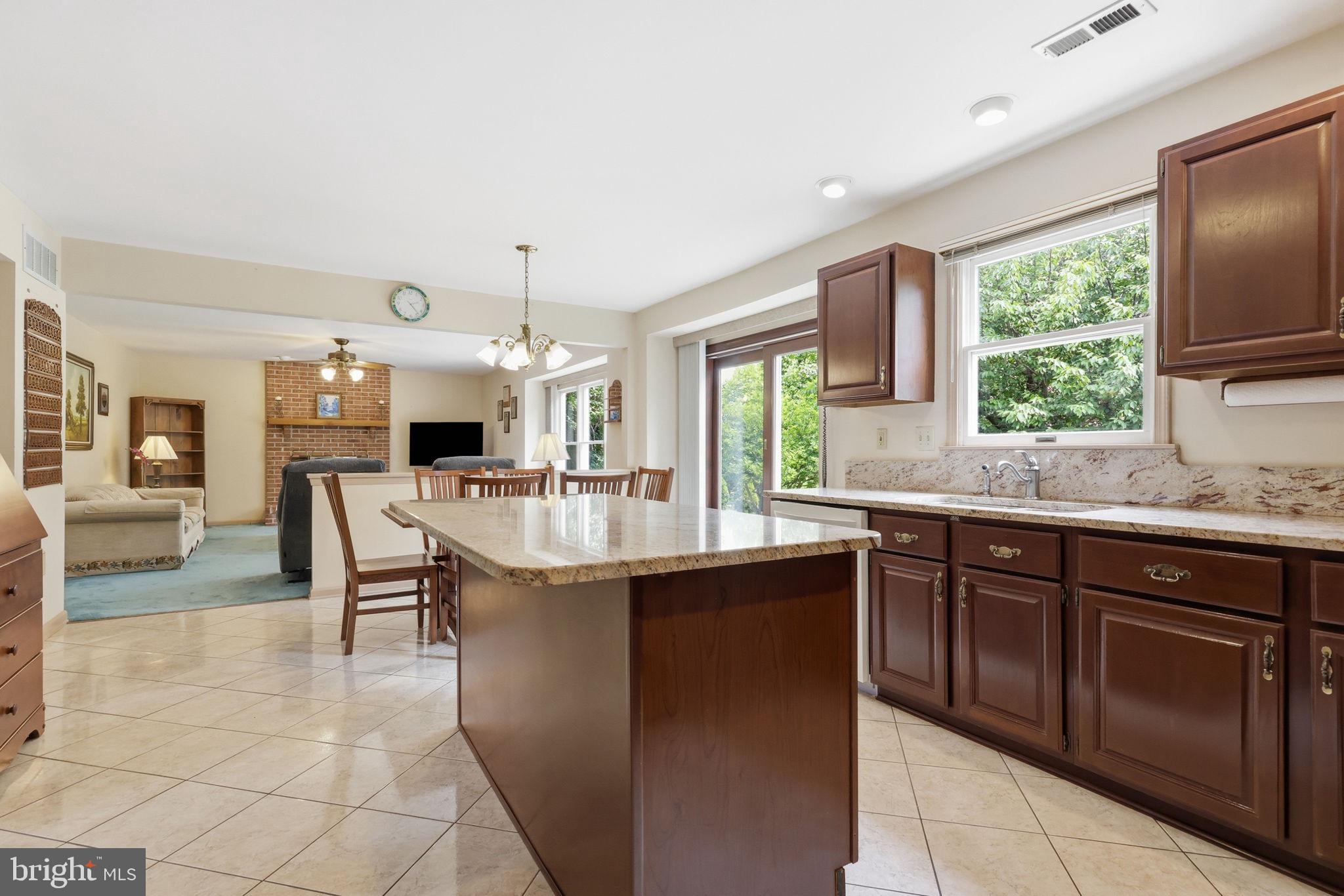 YARDLEY CREST - Residential