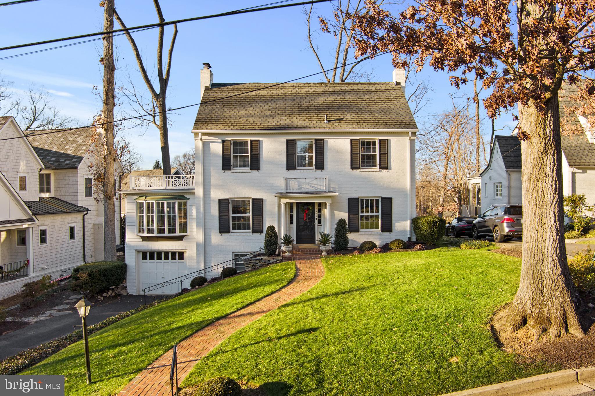 COUNTRY CLUB HILLS - Residential
