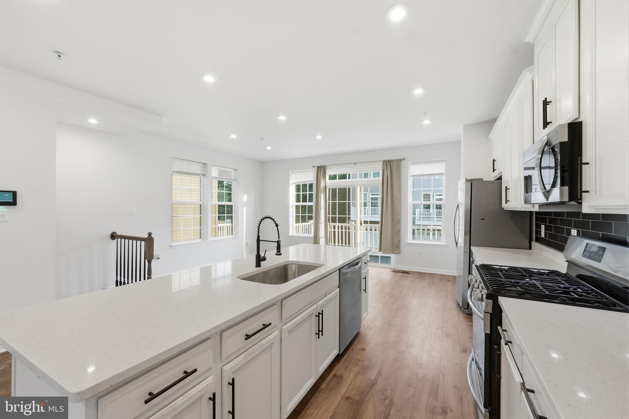 HYATTSVILLE - Residential