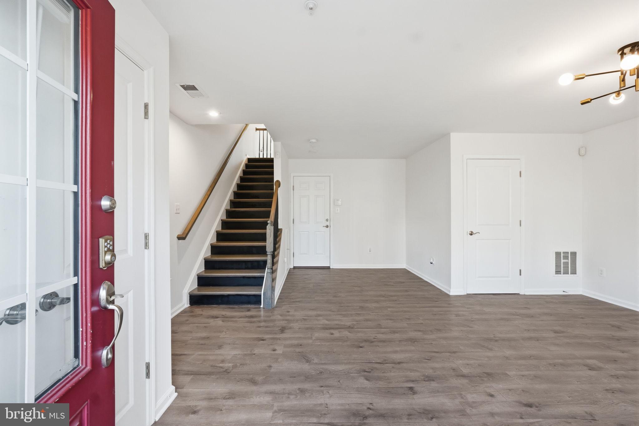 HYATTSVILLE - Residential
