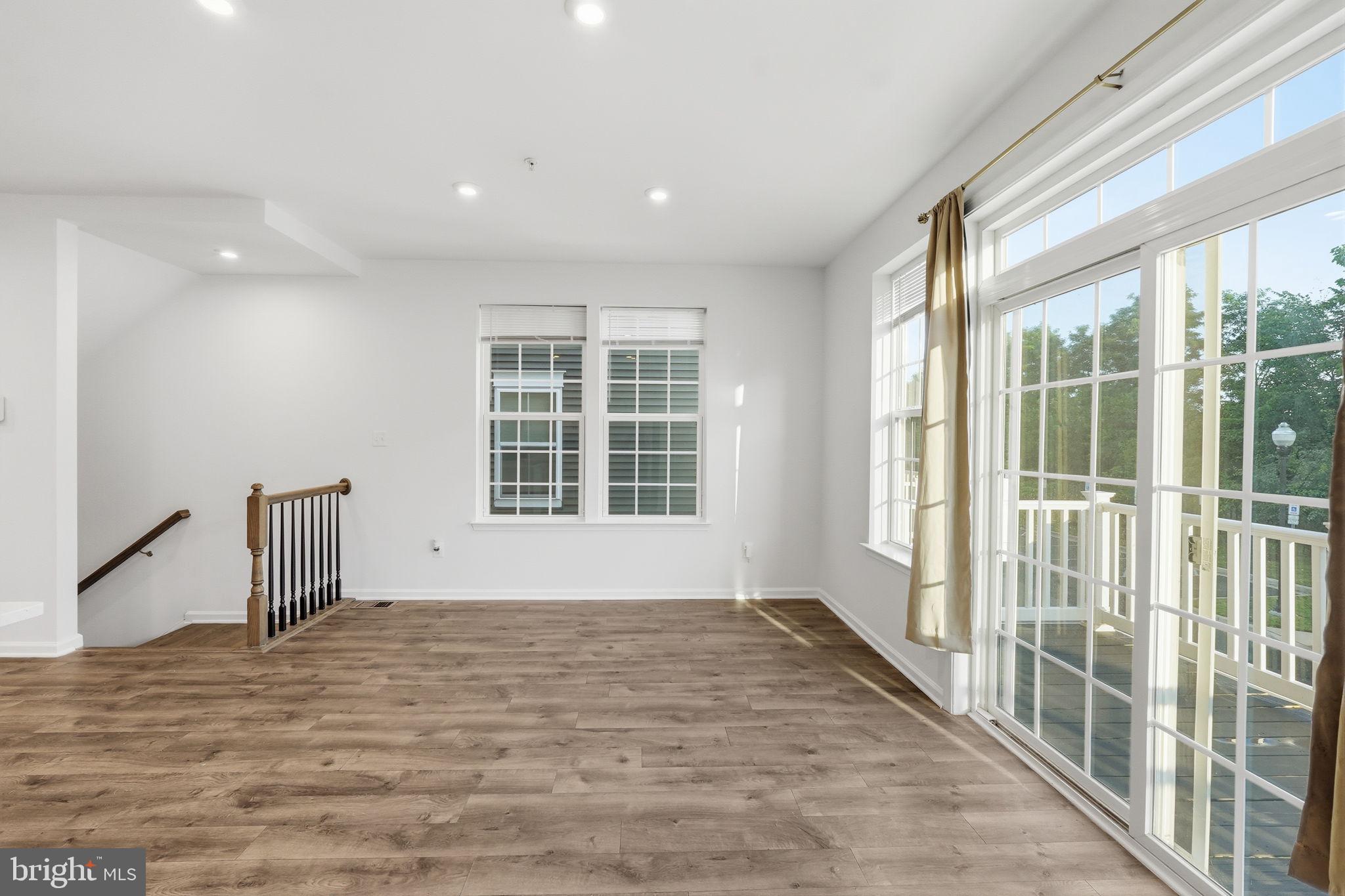 HYATTSVILLE - Residential