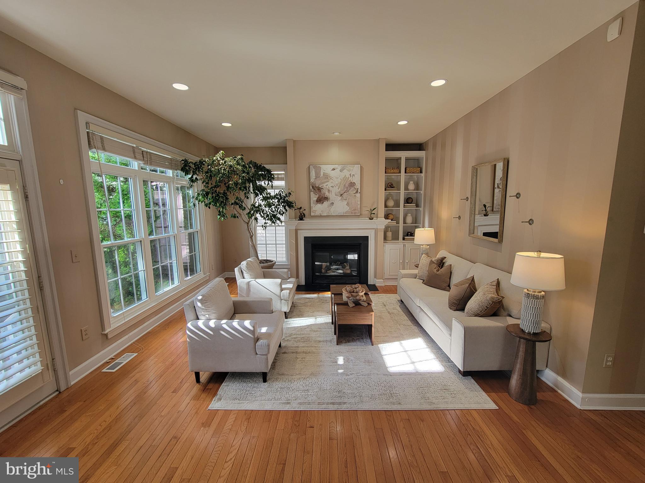 KING FARM WATKINS POND - Residential