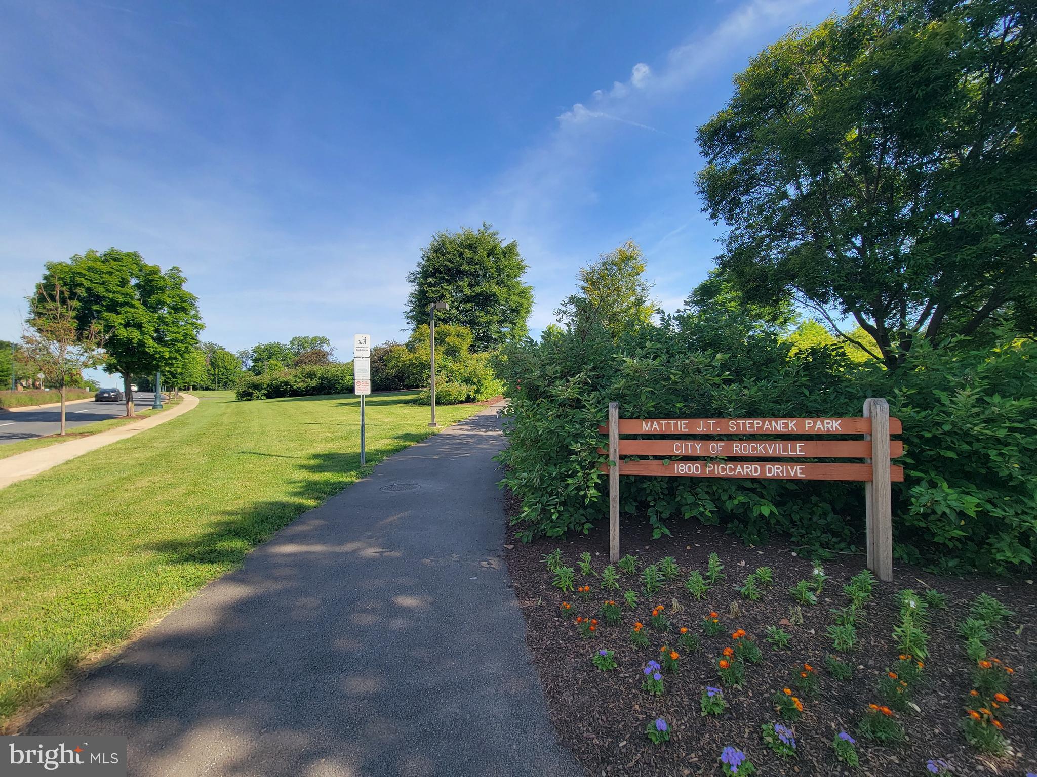KING FARM WATKINS POND - Residential