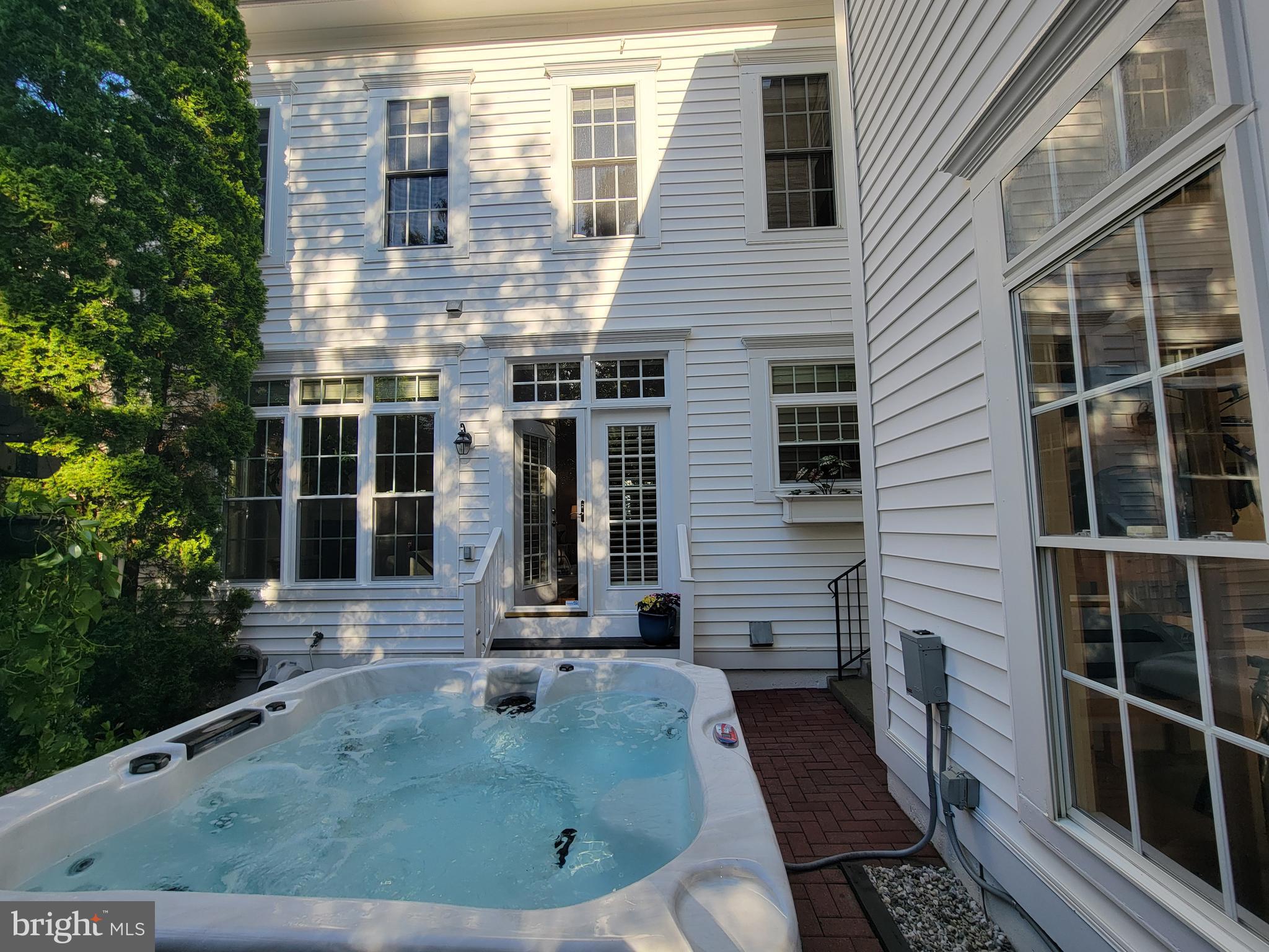 KING FARM WATKINS POND - Residential
