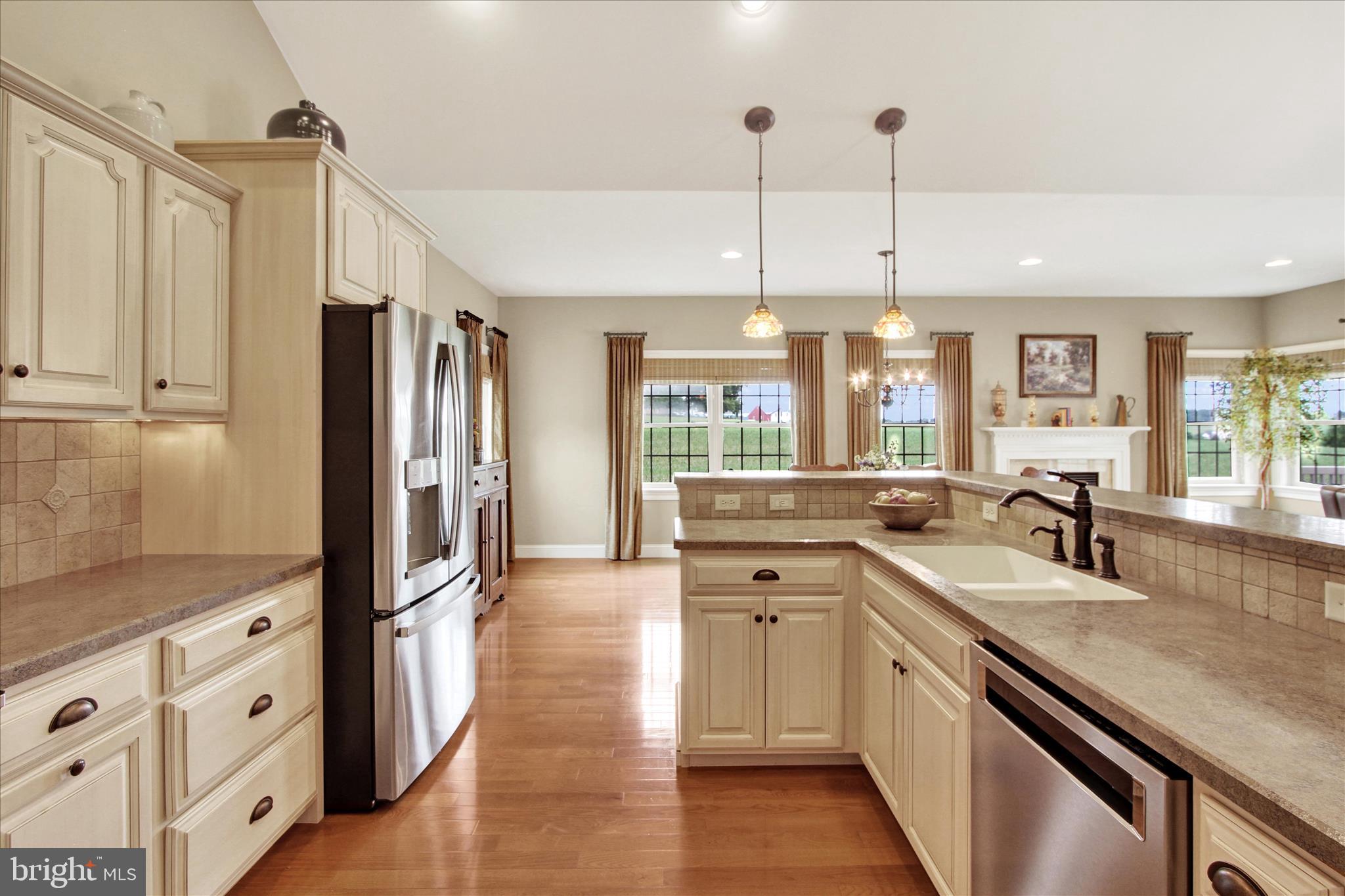 BROOKSHIRE - Residential