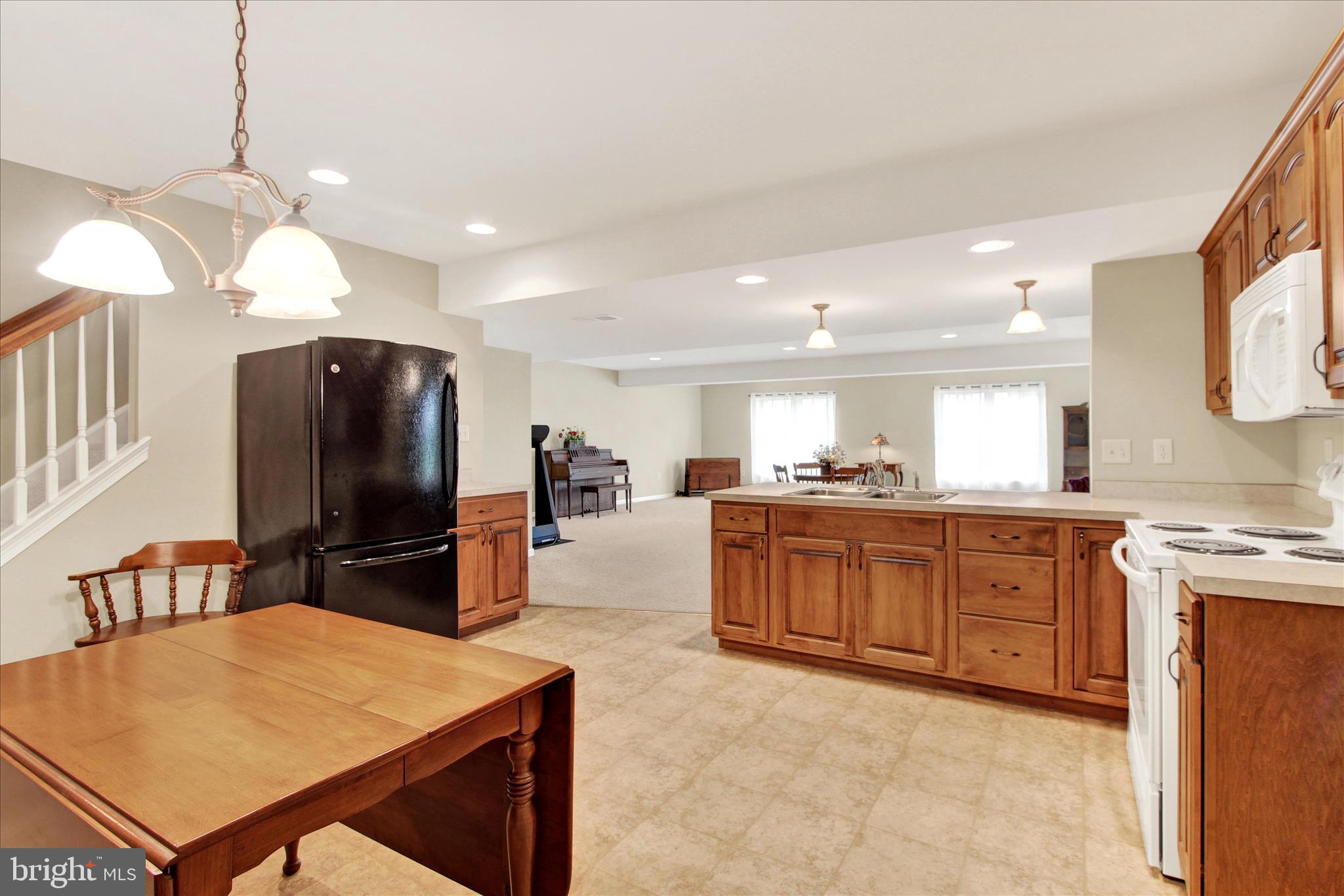 BROOKSHIRE - Residential