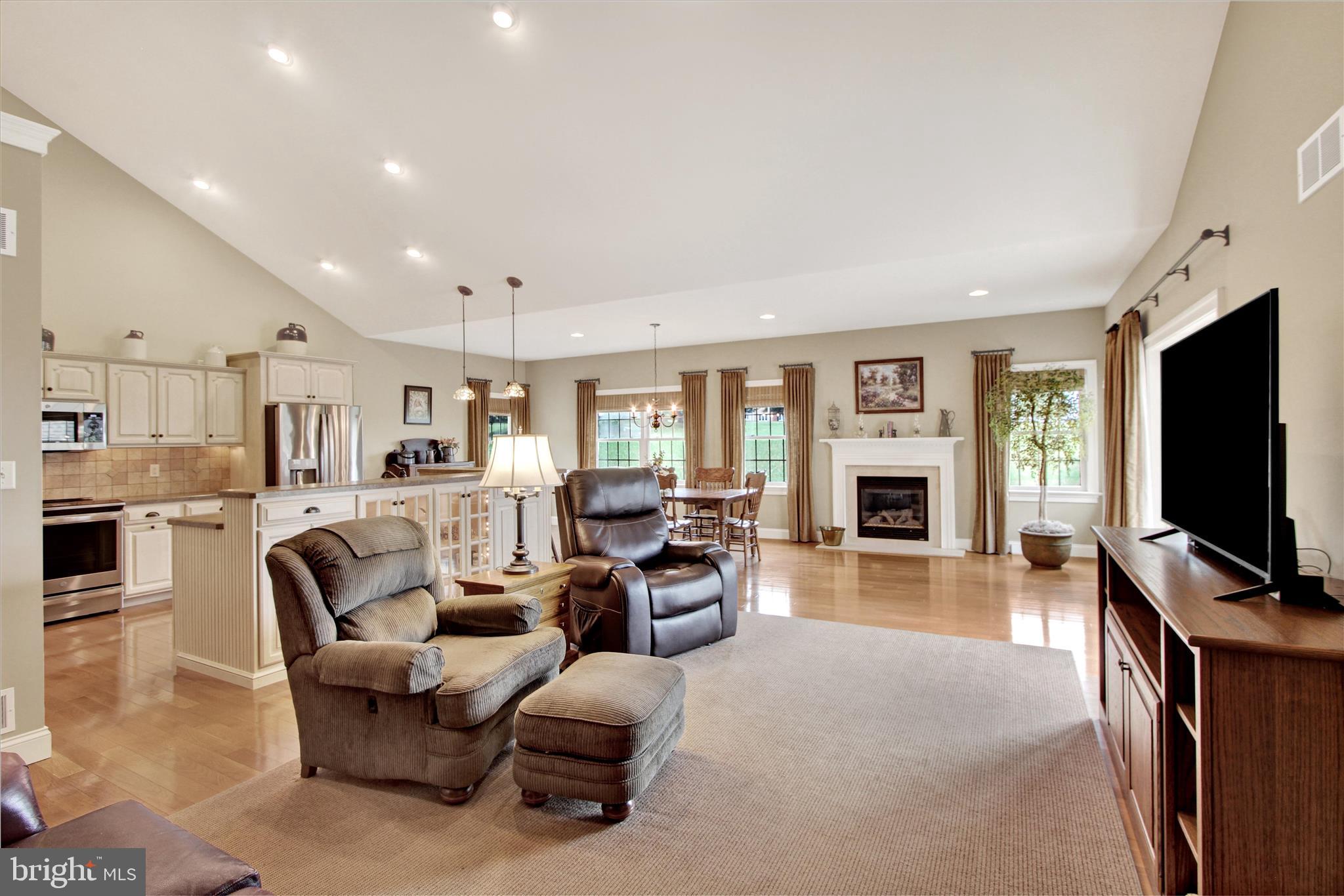 BROOKSHIRE - Residential