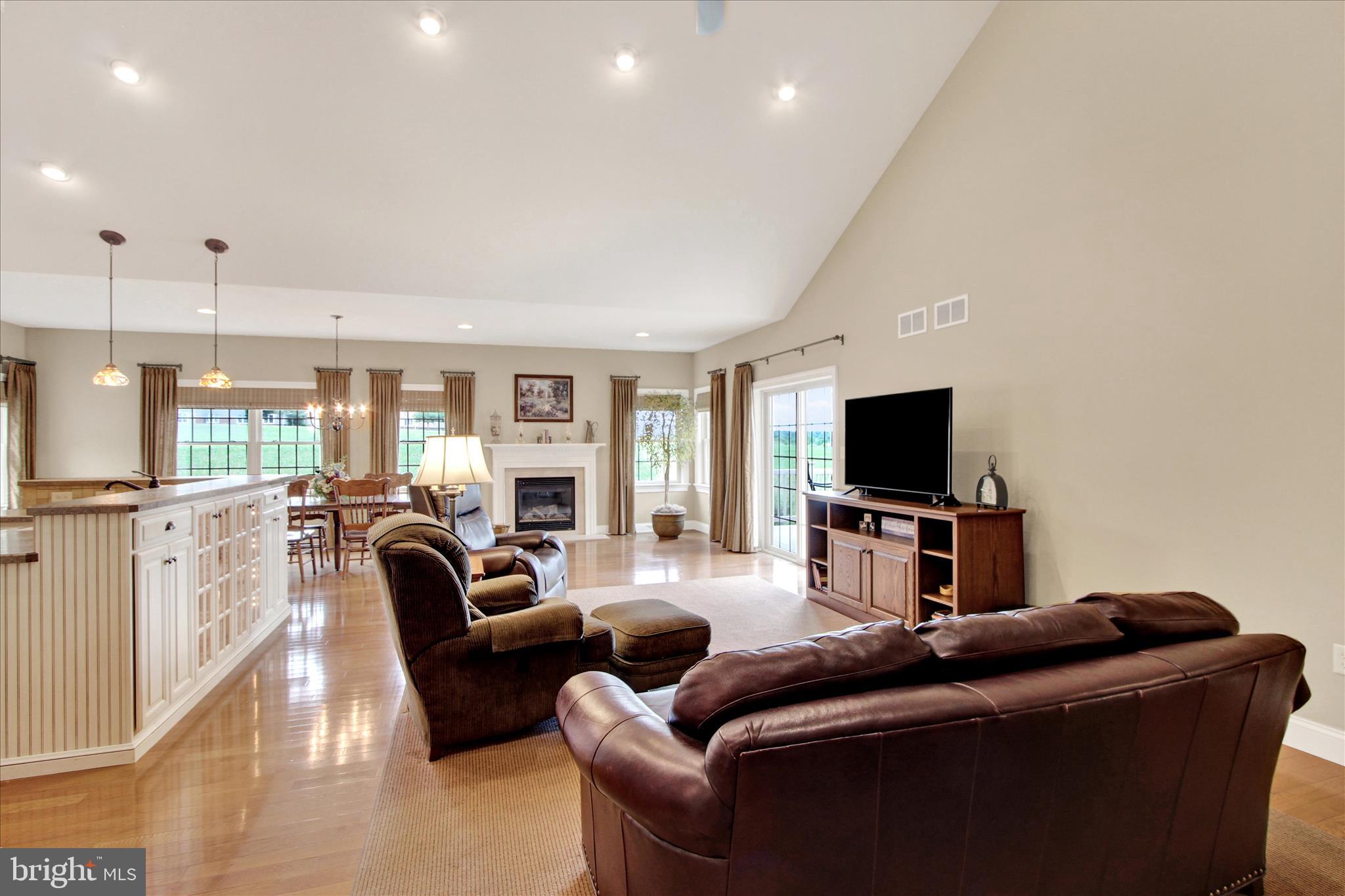 BROOKSHIRE - Residential