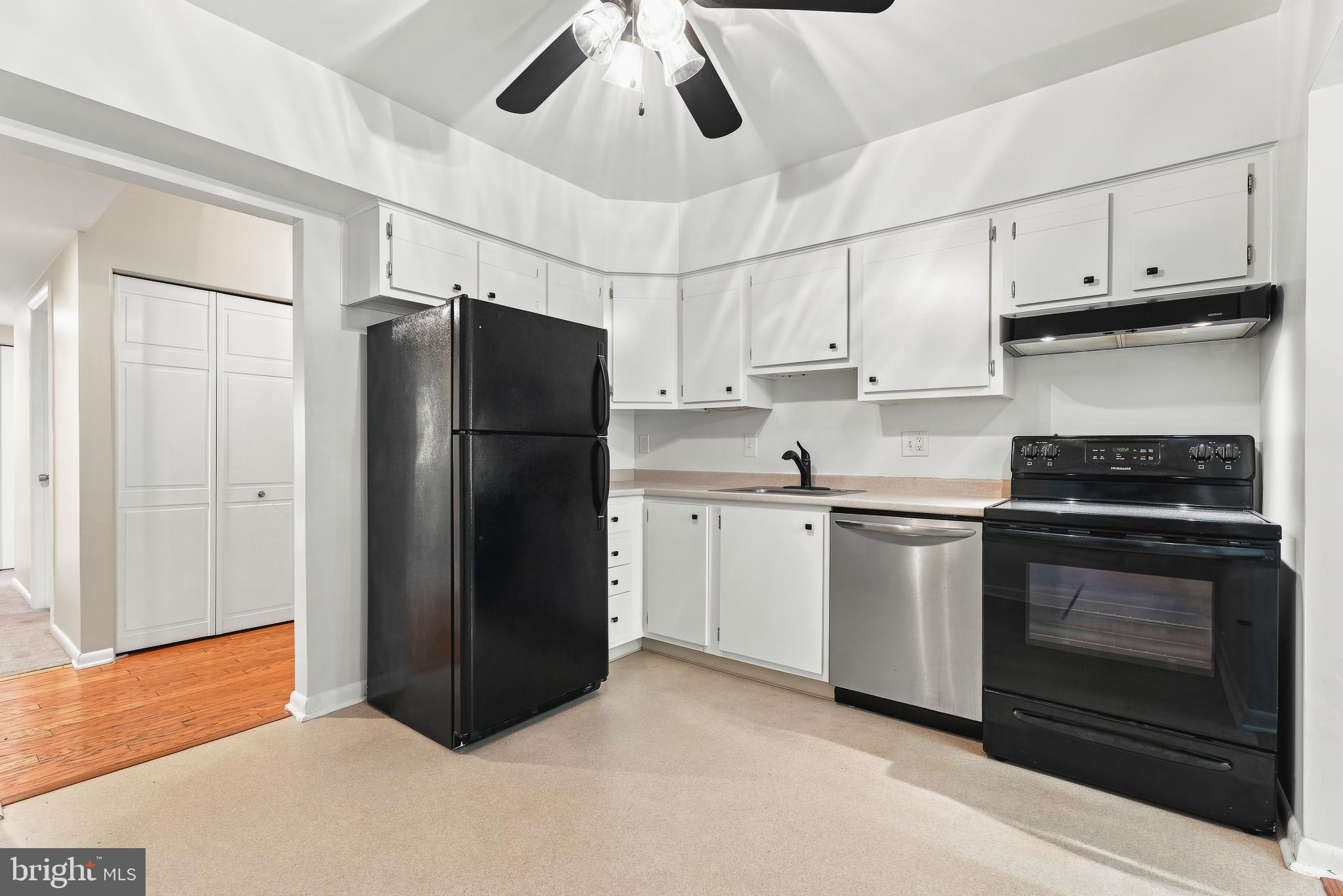 MAYS CHAPEL VILLAGE - Residential