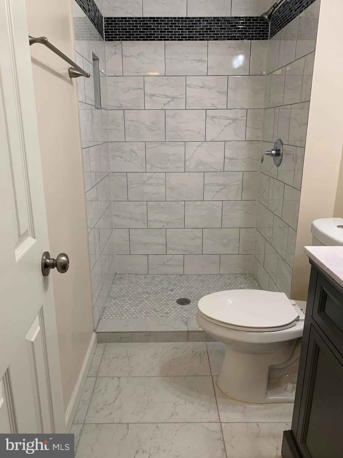 LONGMEAD CROSSING - Residential Lease