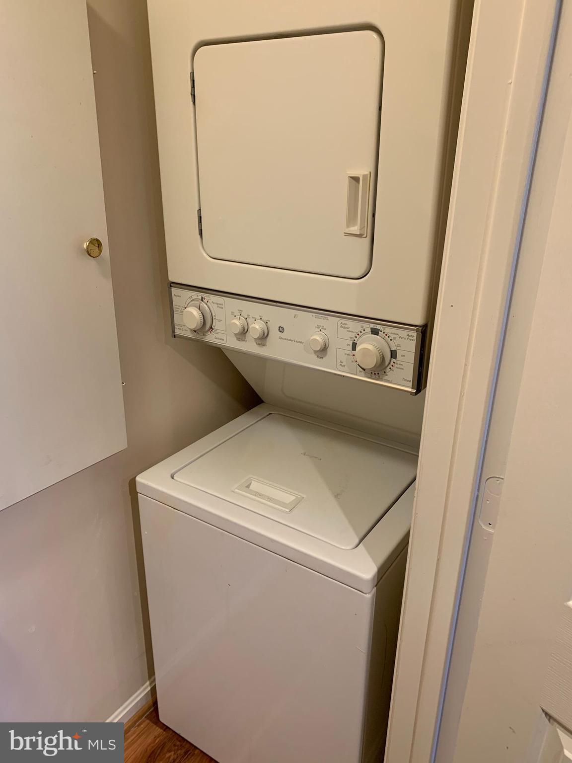 LONGMEAD CROSSING - Residential Lease