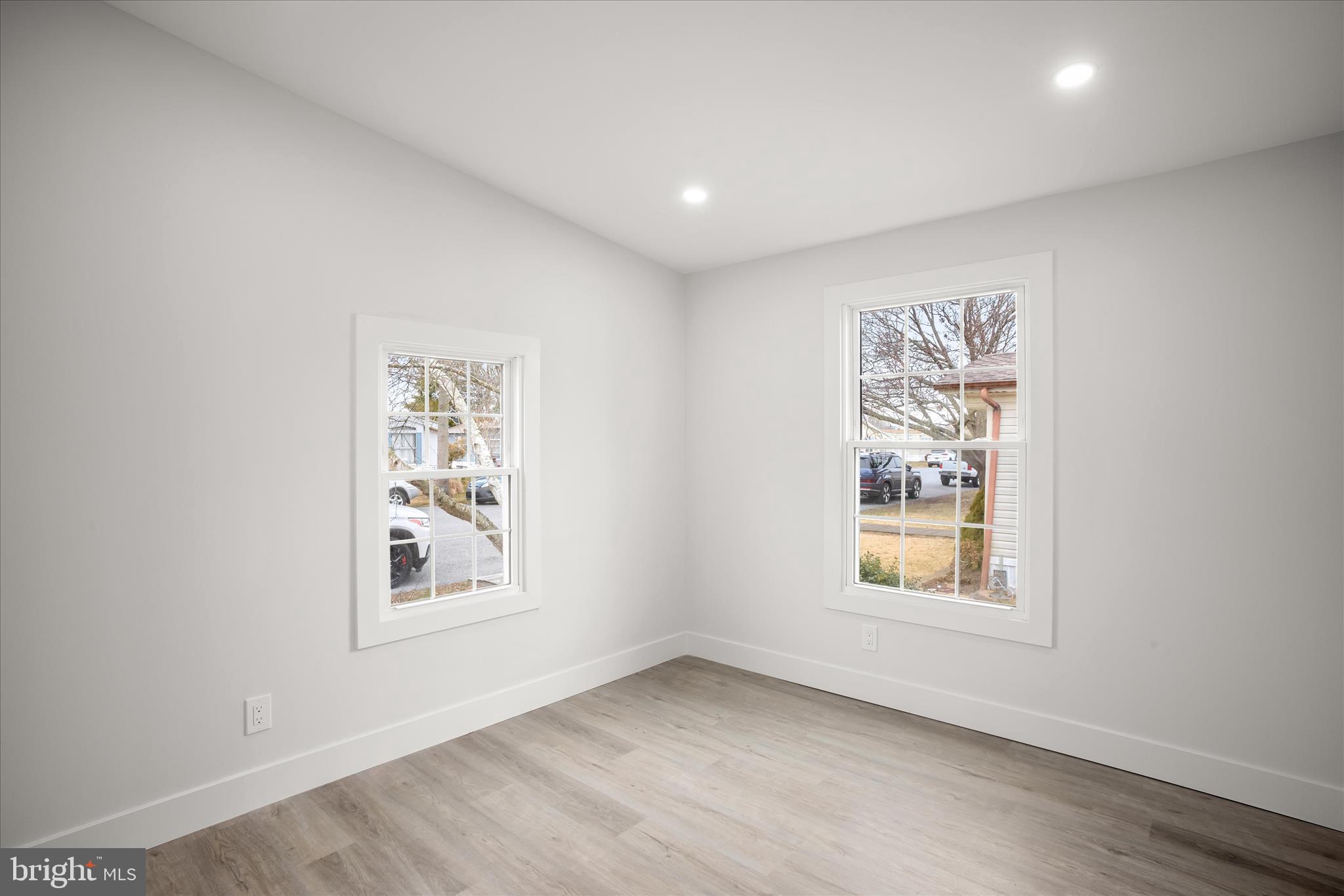 SHADY PARK - Residential