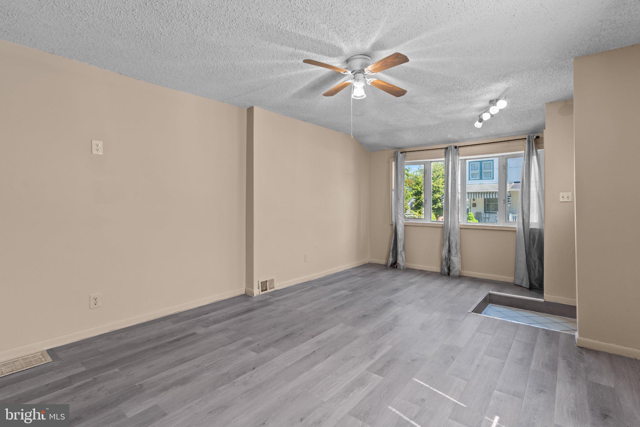 ROCKLEDGE - Residential
