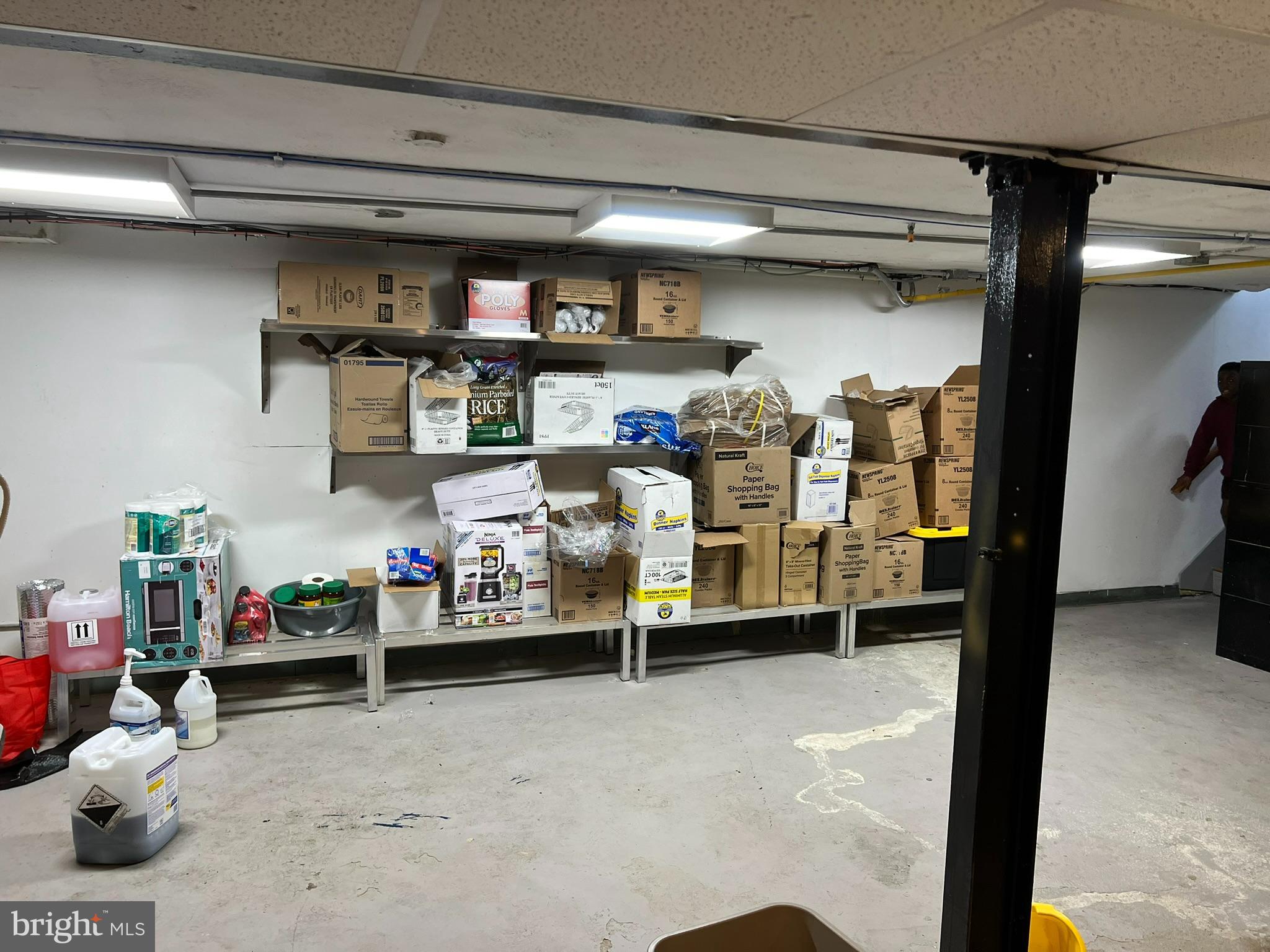 MOUNT RAINIER - Commercial Sale
