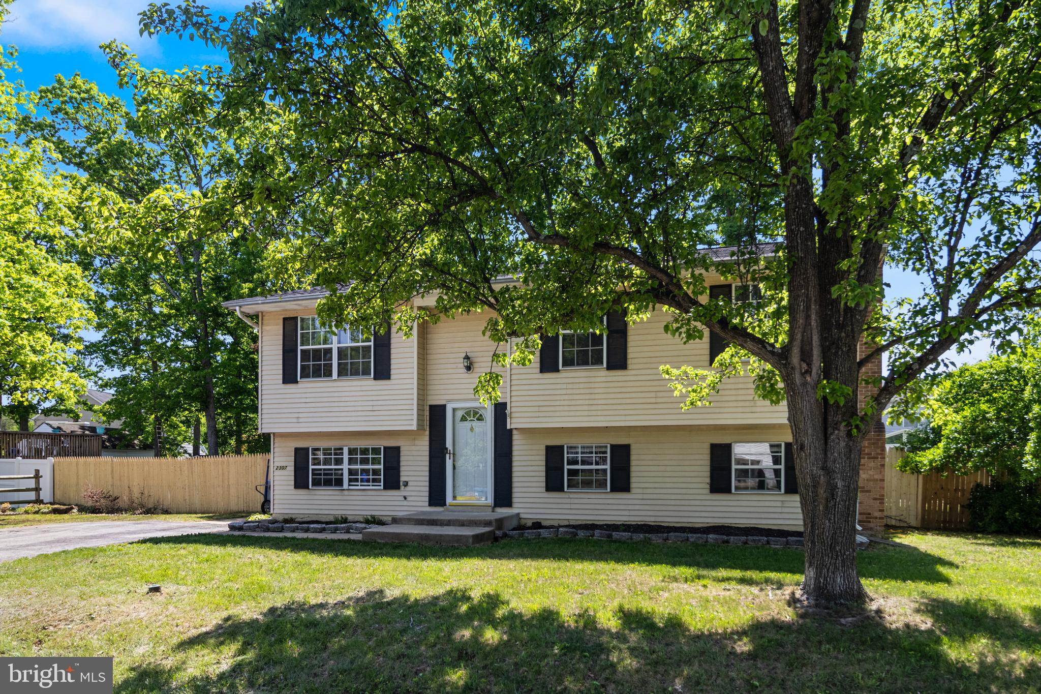 WHITE OAK VILLAGE SUB - Residential