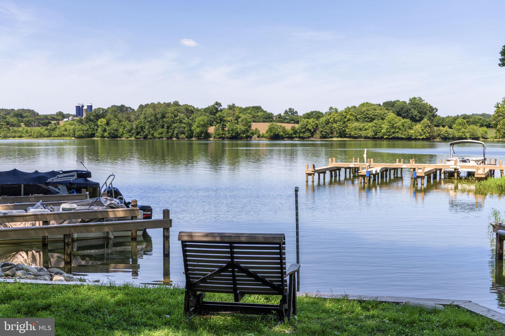 COUNTRYSIDE ON LAKE ANNA - Residential