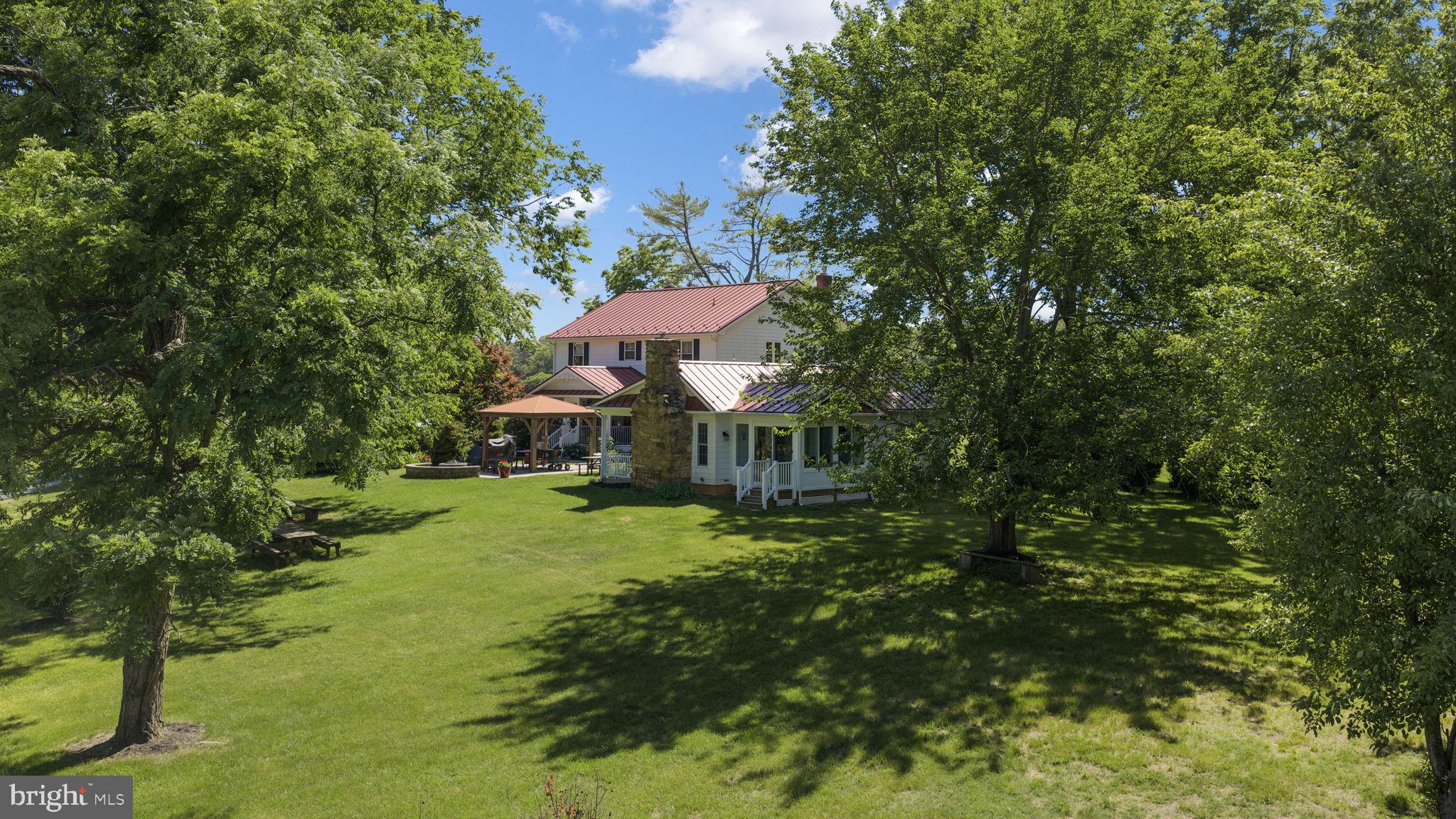 COUNTRYSIDE ON LAKE ANNA - Residential
