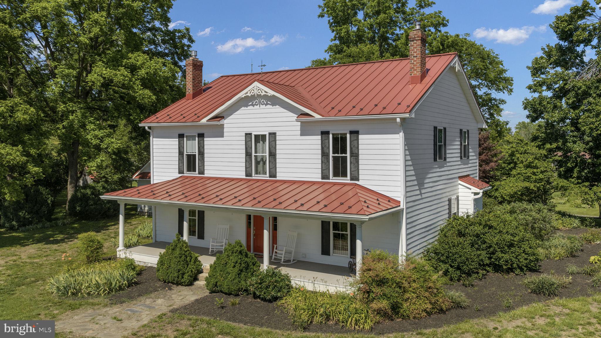 COUNTRYSIDE ON LAKE ANNA - Residential