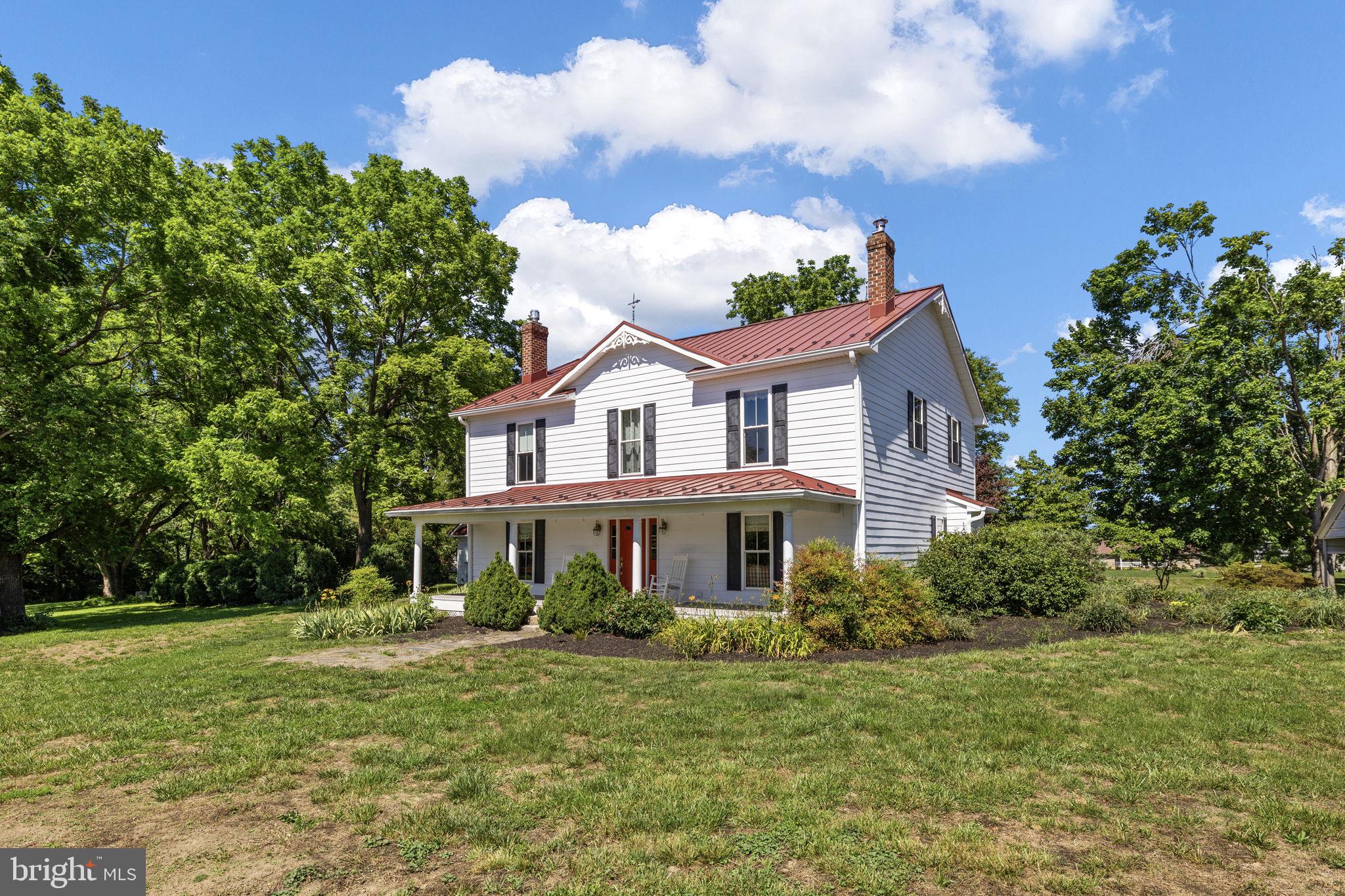 COUNTRYSIDE ON LAKE ANNA - Residential