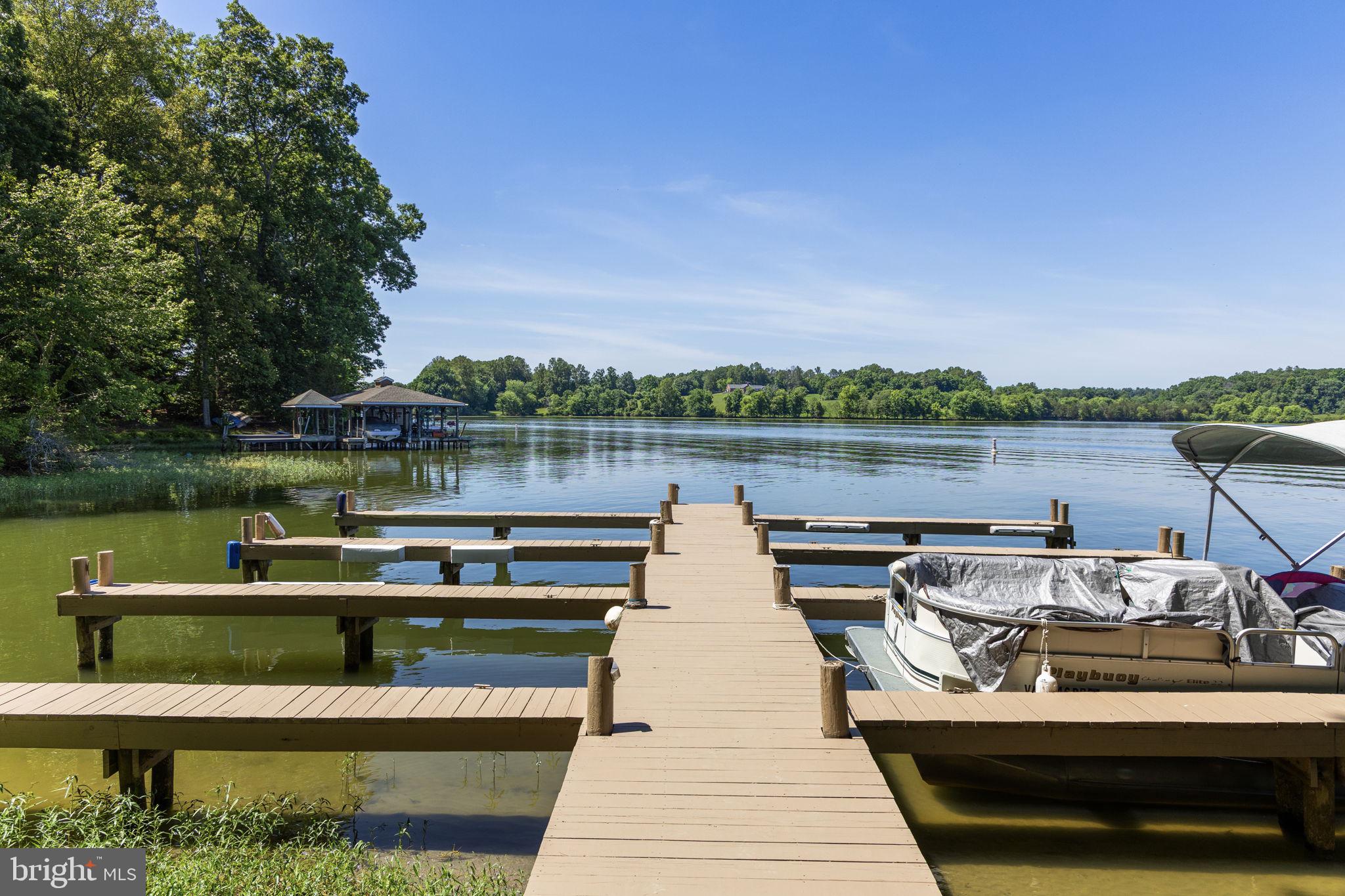 COUNTRYSIDE ON LAKE ANNA - Residential