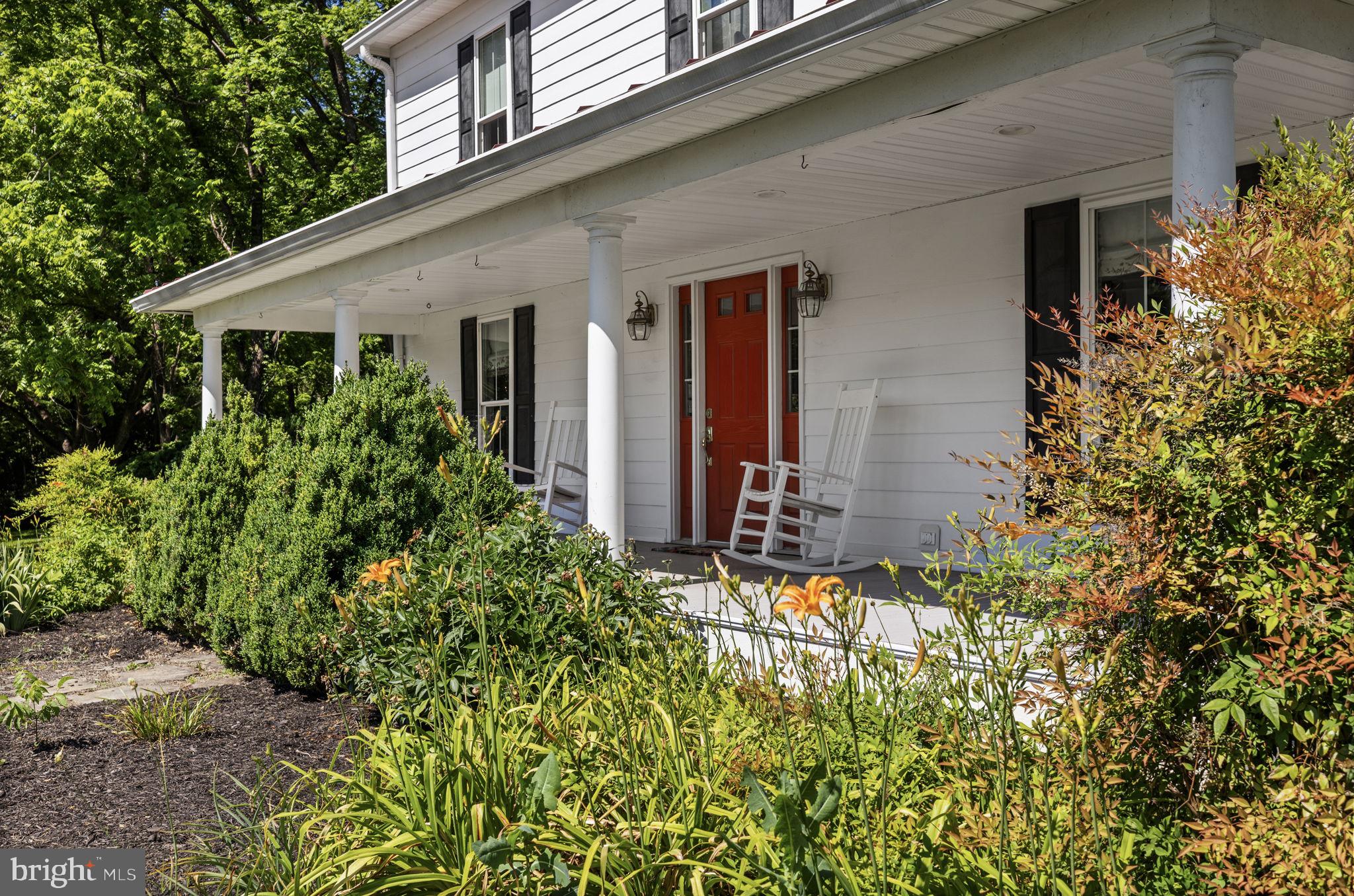 COUNTRYSIDE ON LAKE ANNA - Residential
