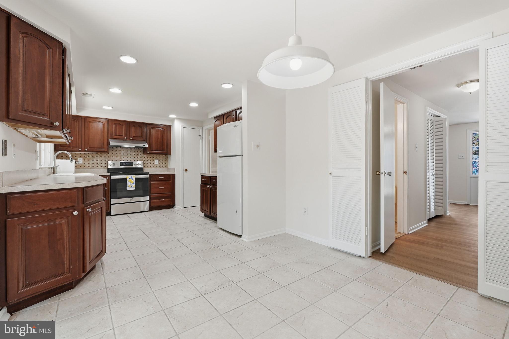 HICKORY RIDGE - Residential
