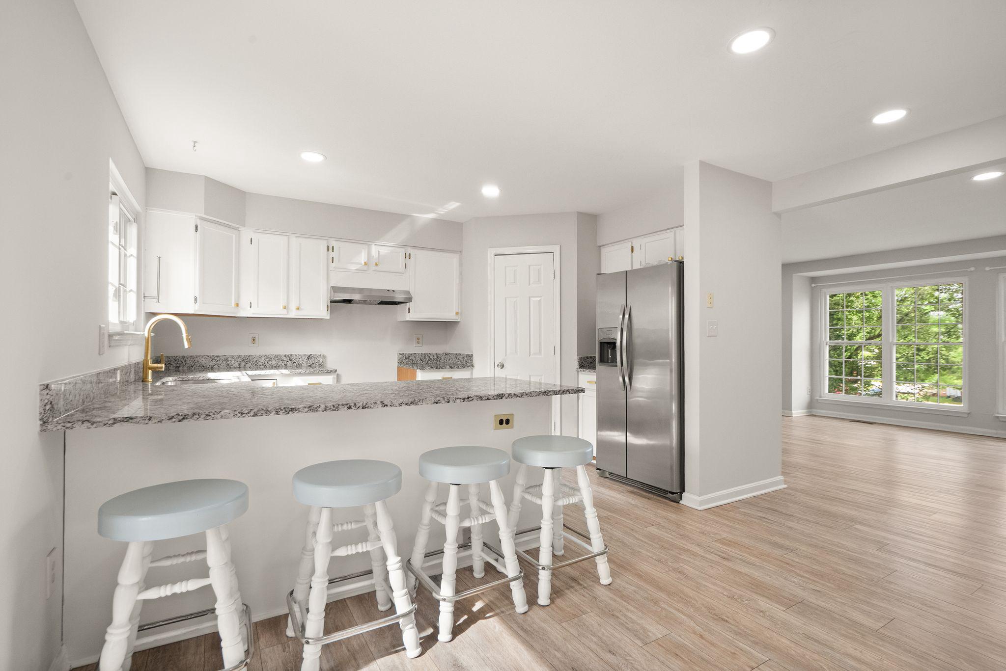 BELMONT STATION - Residential