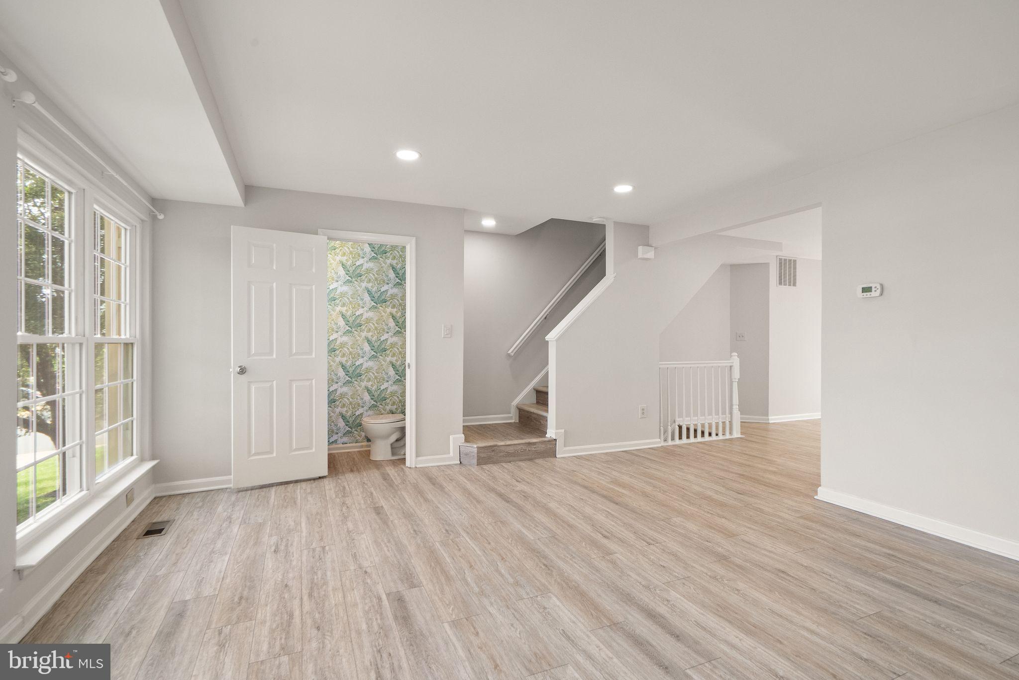 BELMONT STATION - Residential