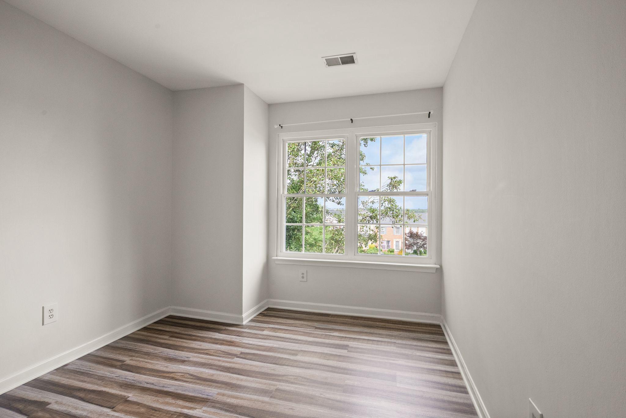 BELMONT STATION - Residential