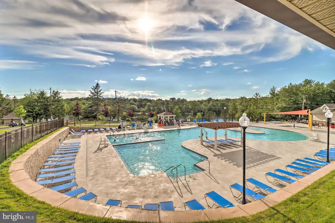POCONO COUNTRY PLACE - Residential