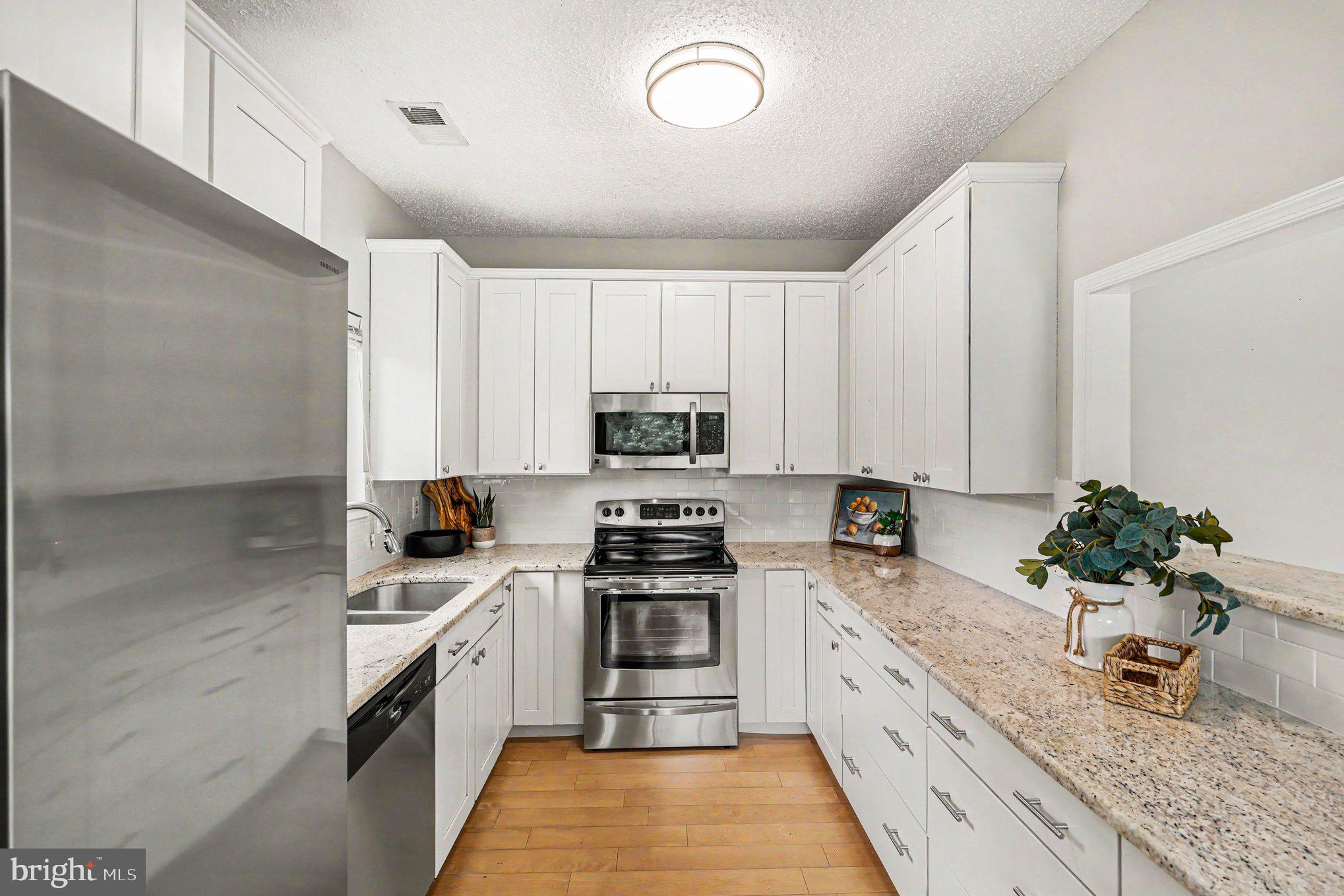 VILLA RIDGE CONDOMINIUMS - Residential