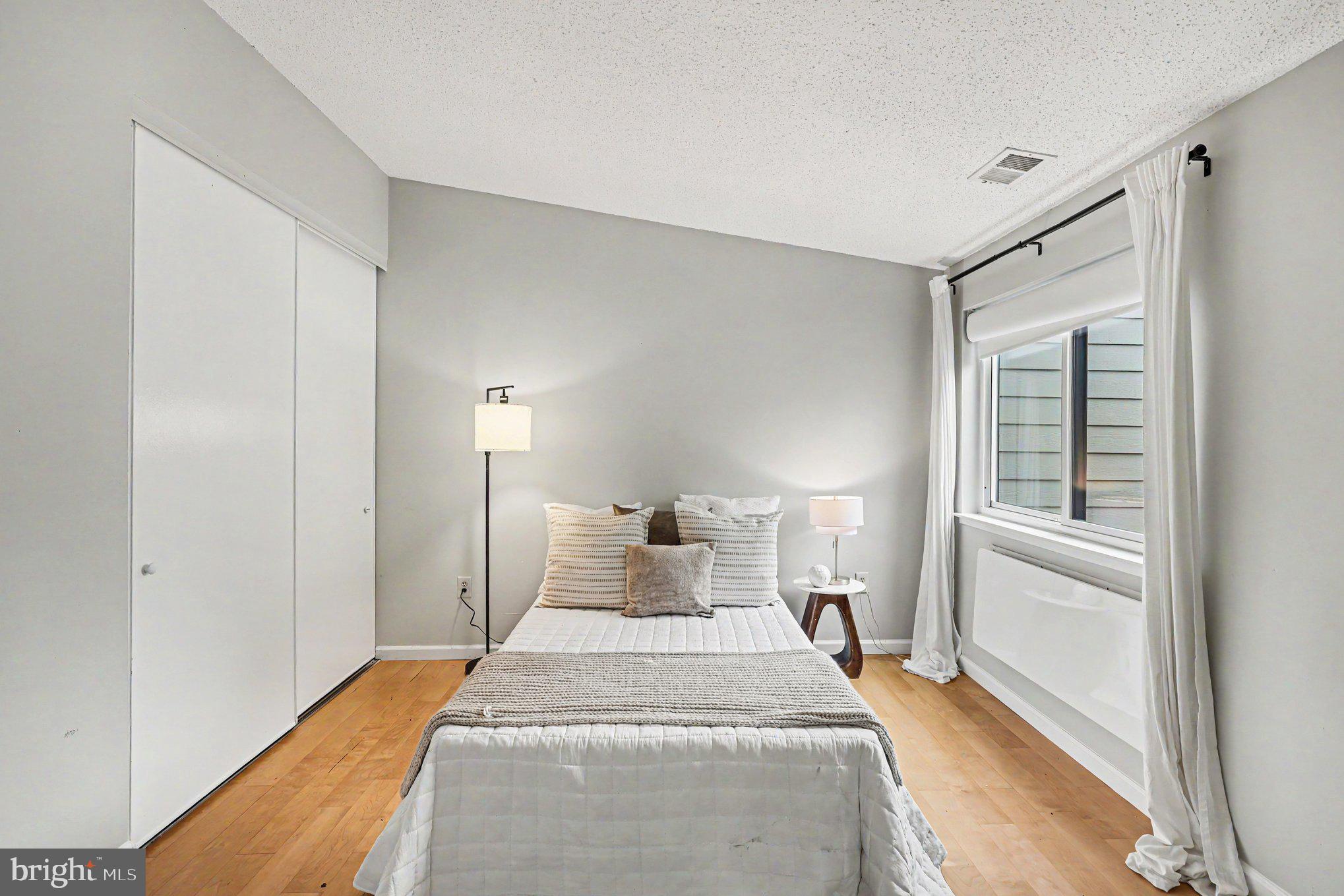 VILLA RIDGE CONDOMINIUMS - Residential