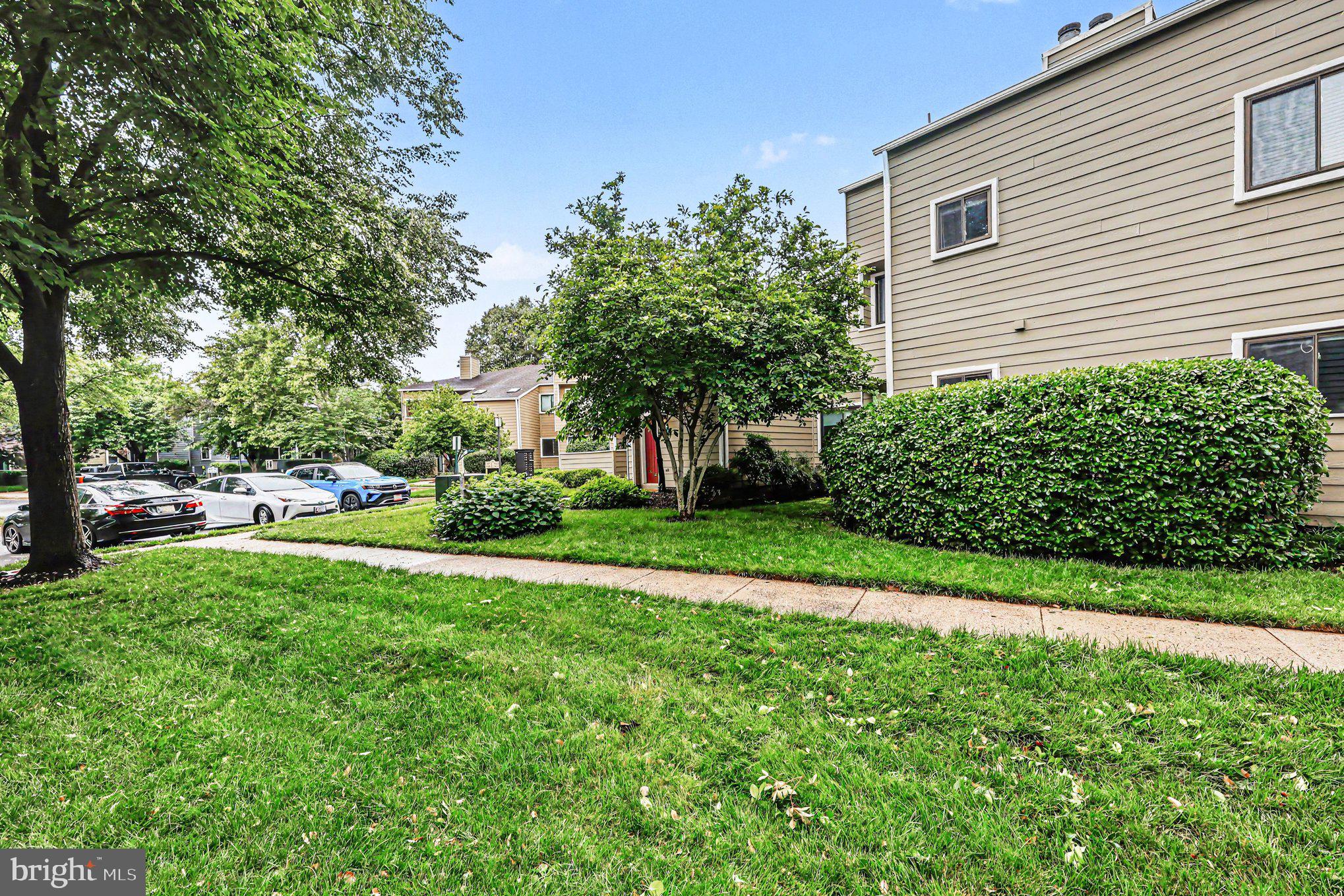 VILLA RIDGE CONDOMINIUMS - Residential