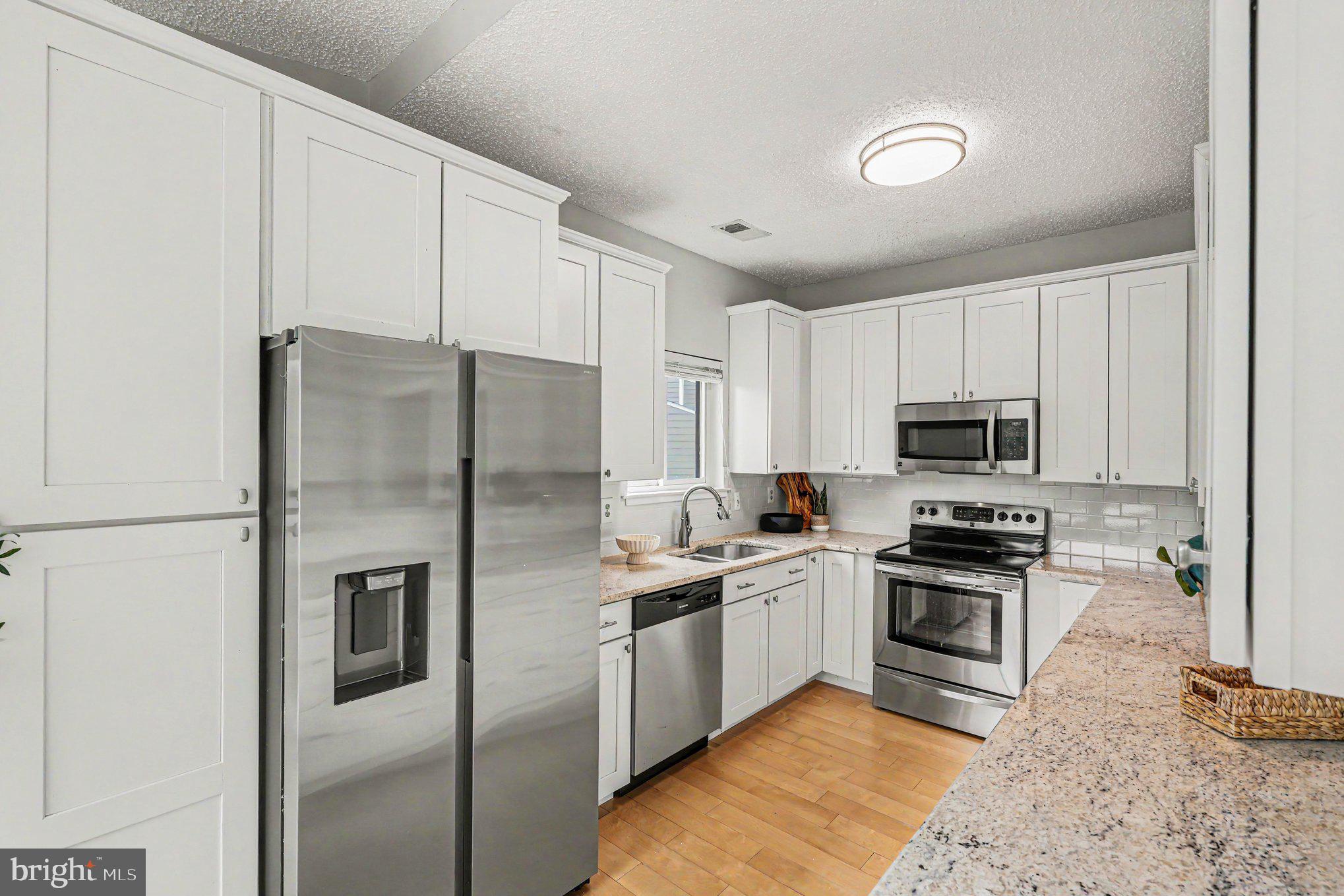 VILLA RIDGE CONDOMINIUMS - Residential