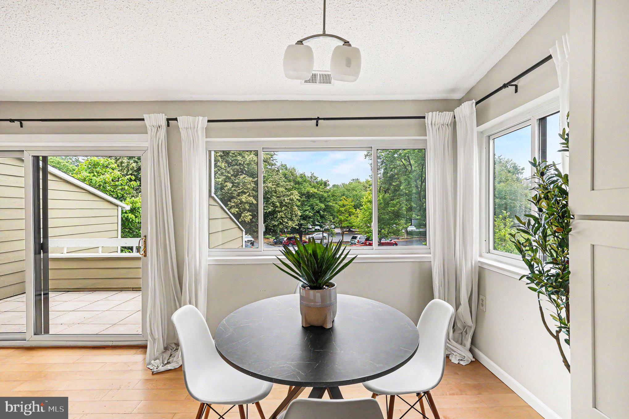 VILLA RIDGE CONDOMINIUMS - Residential