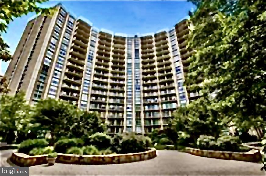 PRICED RIGHT!! COMMUTERS DREAM!! LESS THAN A MILE FROM DOWNTOWN SILVER SPRING AND METRO STATION AND ACROOS FROM THE SLIGO CREEK TRAILS!! RIDE-ON BUS PICKS UP DIRECTLY AT  THE PARKING LOT TO THE METRO. UNIT’S DOOR CLOSE TO ELEVATORS, LAUNDRY AND TRASH CHUTE.. LARGE ONE BEDROOM APARTMENT IN GREAT CONDITION WITH HUGE BALCONY THAT OVERLOOKS THE GARDENS. RENOVATED KITCHEN WITH GRANITE COUNTERTOPS, STAINLESS APPLIANCES AND TWO PANTRIES.  THE LARGE LIVING AND DINING ROOMS WALK OUT TO THE BALCONY AND GET LOTS OF NATURAL LIGHT FROM THE HUGE SLIDING DOORS. HARDWOOD FLOORING THROUGHOUT LIVING, DINING, MASTER BEDROOM, KITCHEN. MARBLE FLOOR FOYER. PLENTY OF CLOSET SPACE! CONDO FEE INCLUDES ALL UTILITIES, ADDITIONAL STORAGE, POOL, SAUNA, PARKING AND PARTY ROOM. LAUNDRY LOCATED ON EVERY FLOOR. CONCIERGE SERVICE. OWNER AGENT.