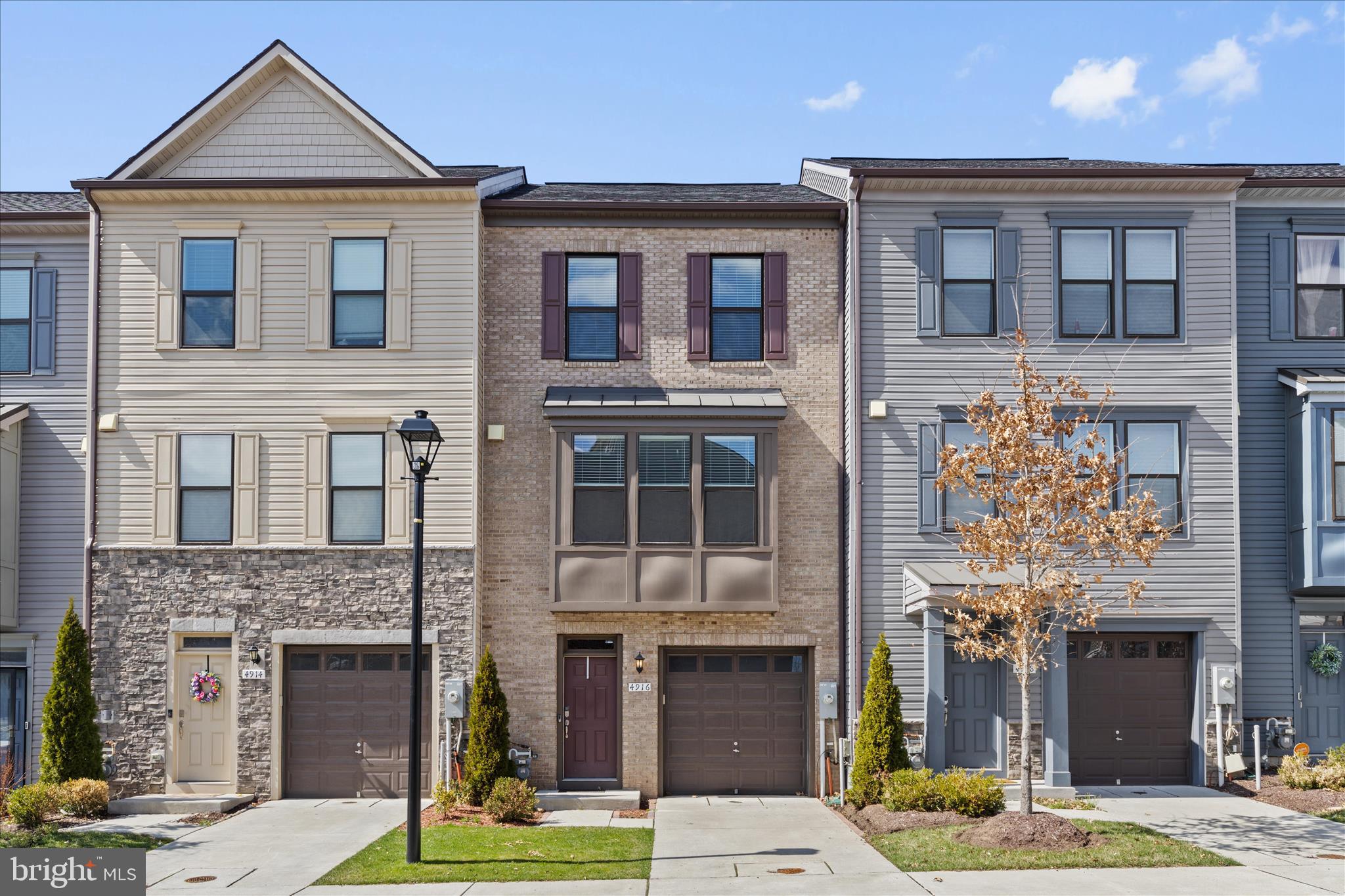 VISTA GARDENS - Residential