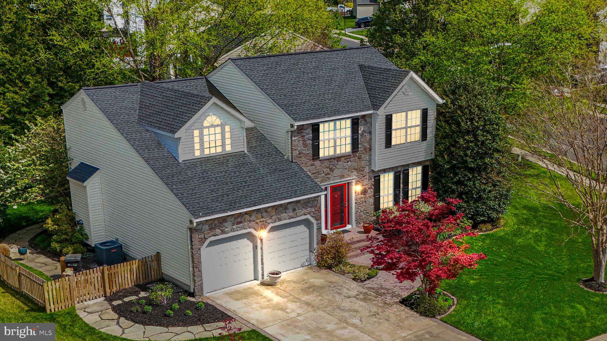 SEVEN OAKS - Residential