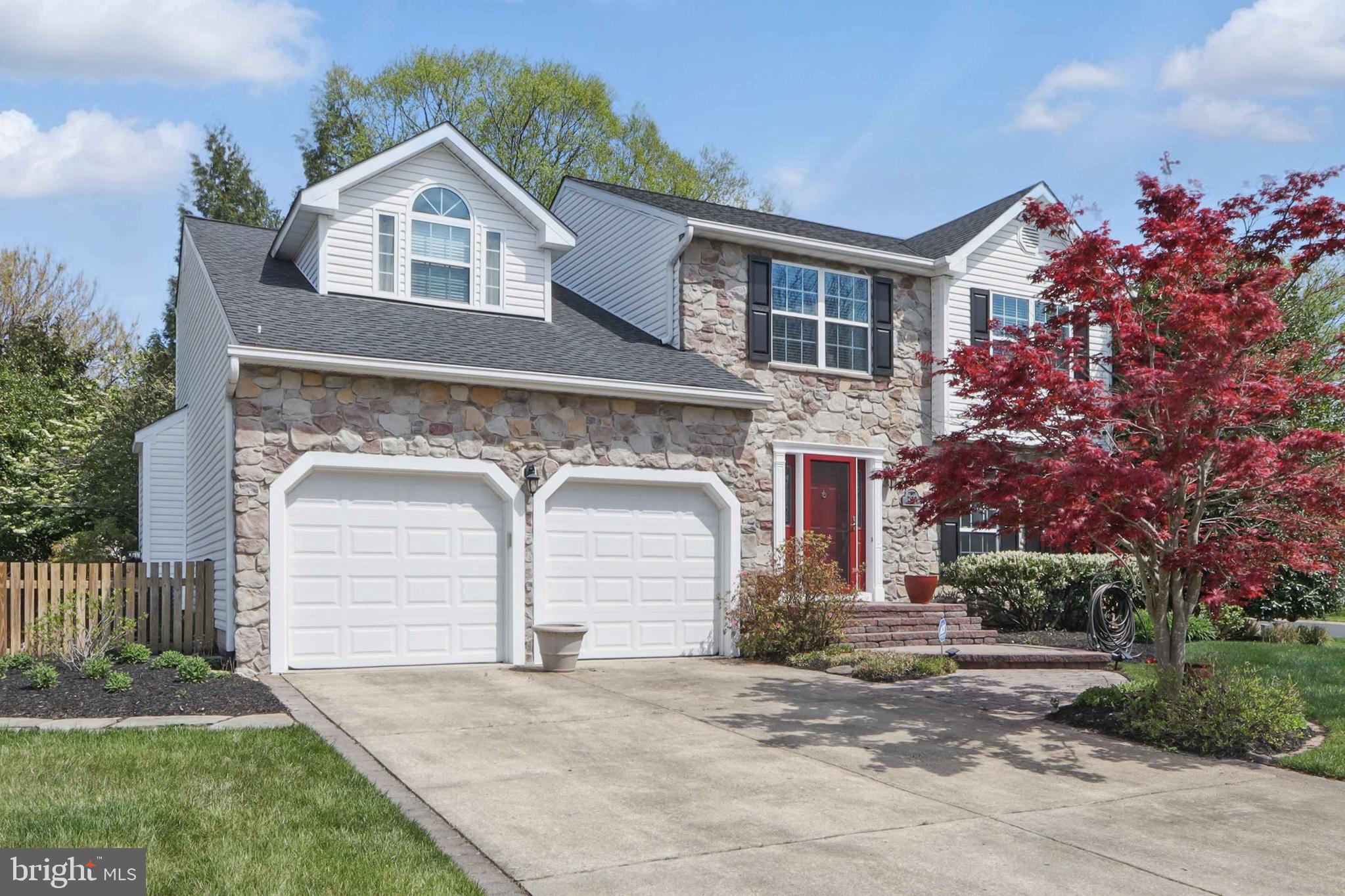 SEVEN OAKS - Residential