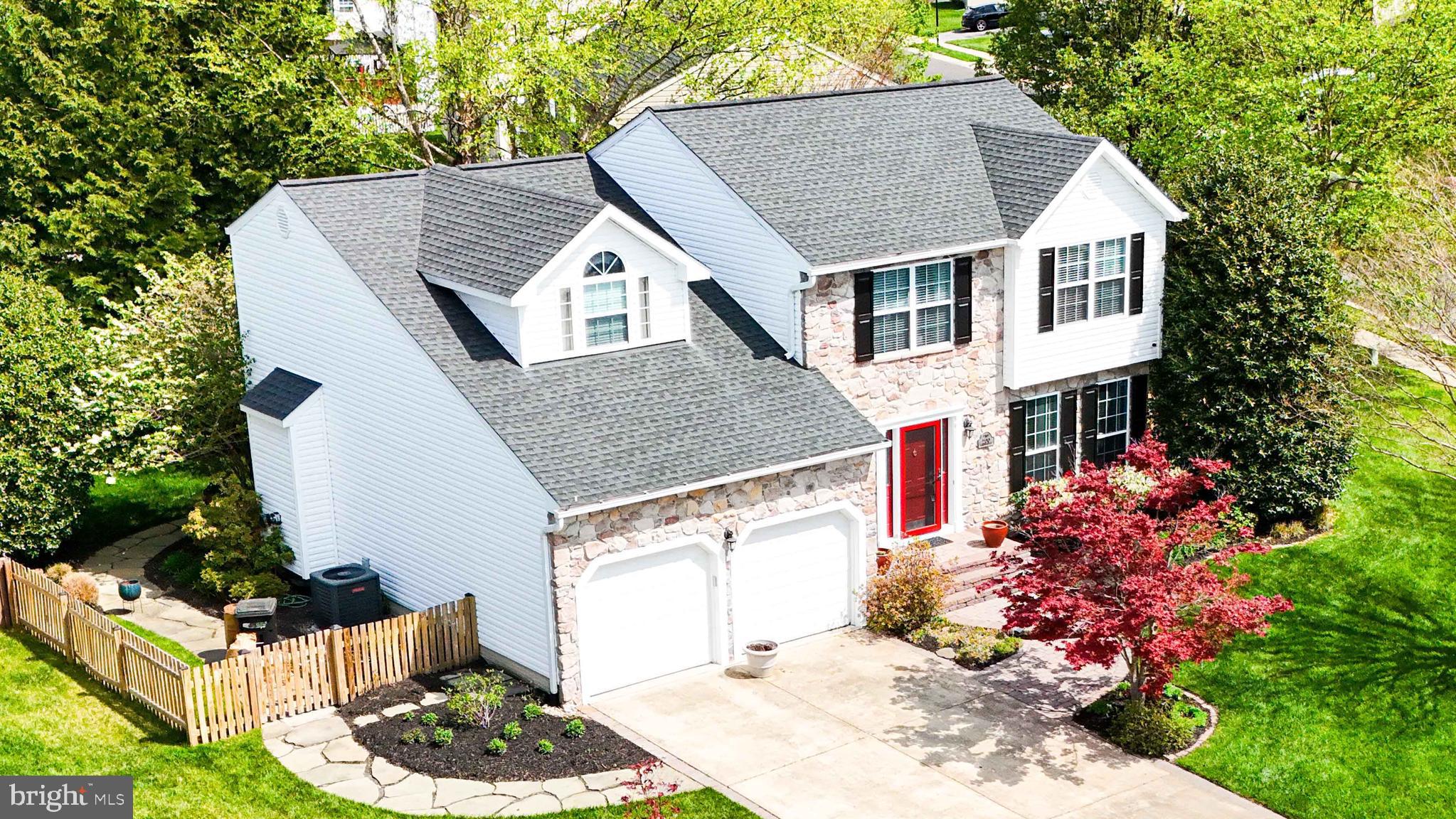 SEVEN OAKS - Residential