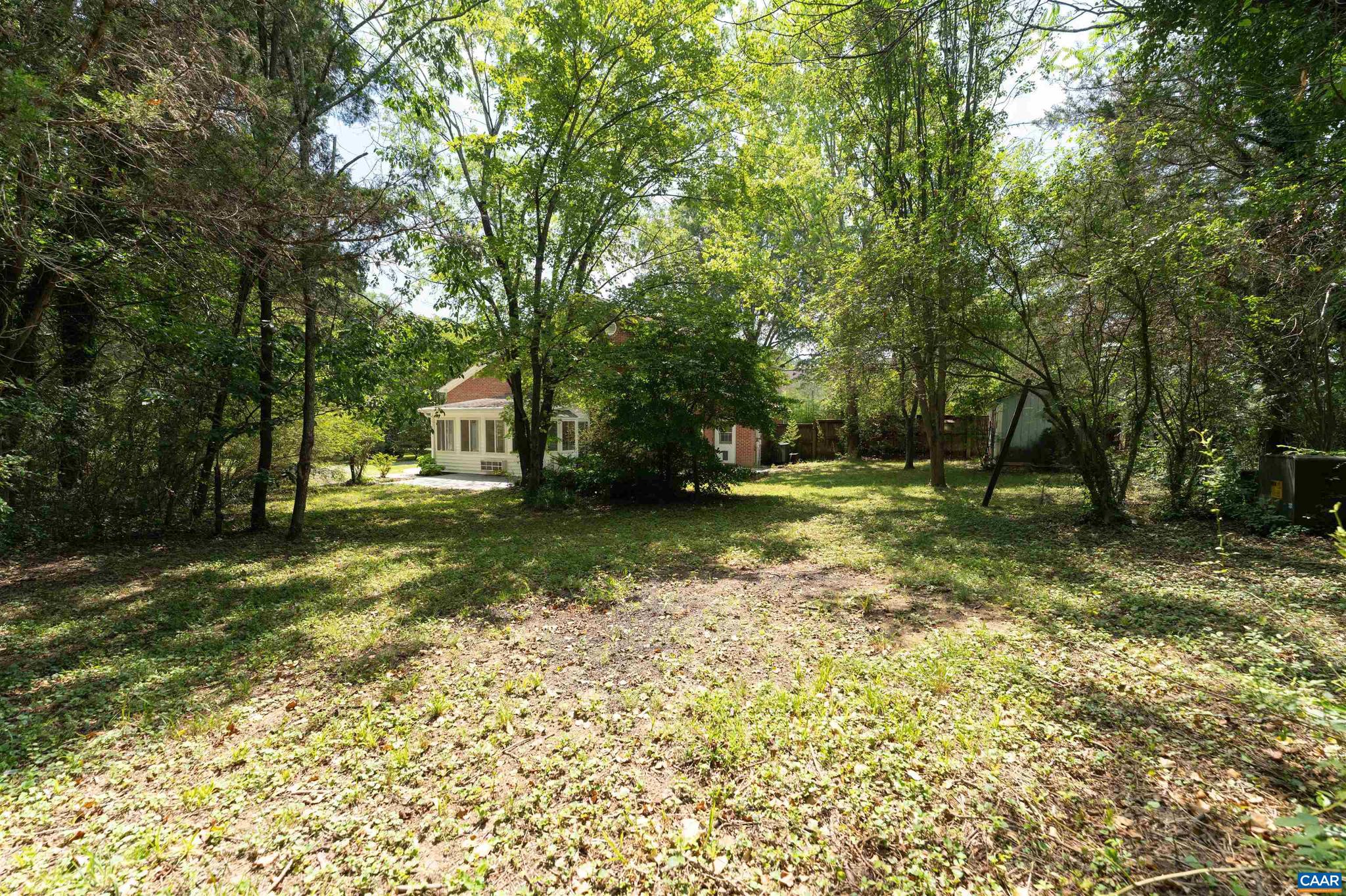 TOWN OF GORDONSVILLE - Residential