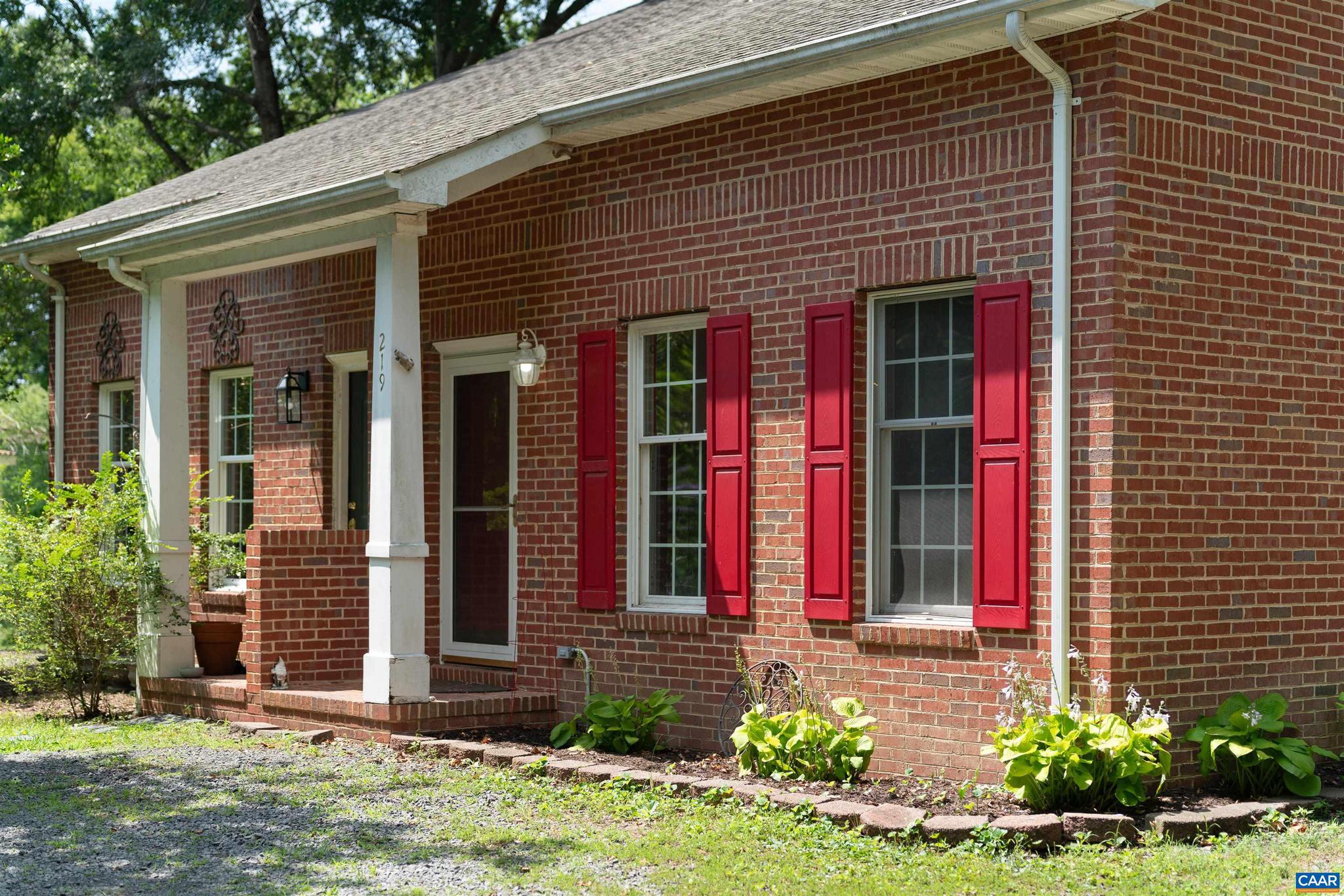 TOWN OF GORDONSVILLE - Residential