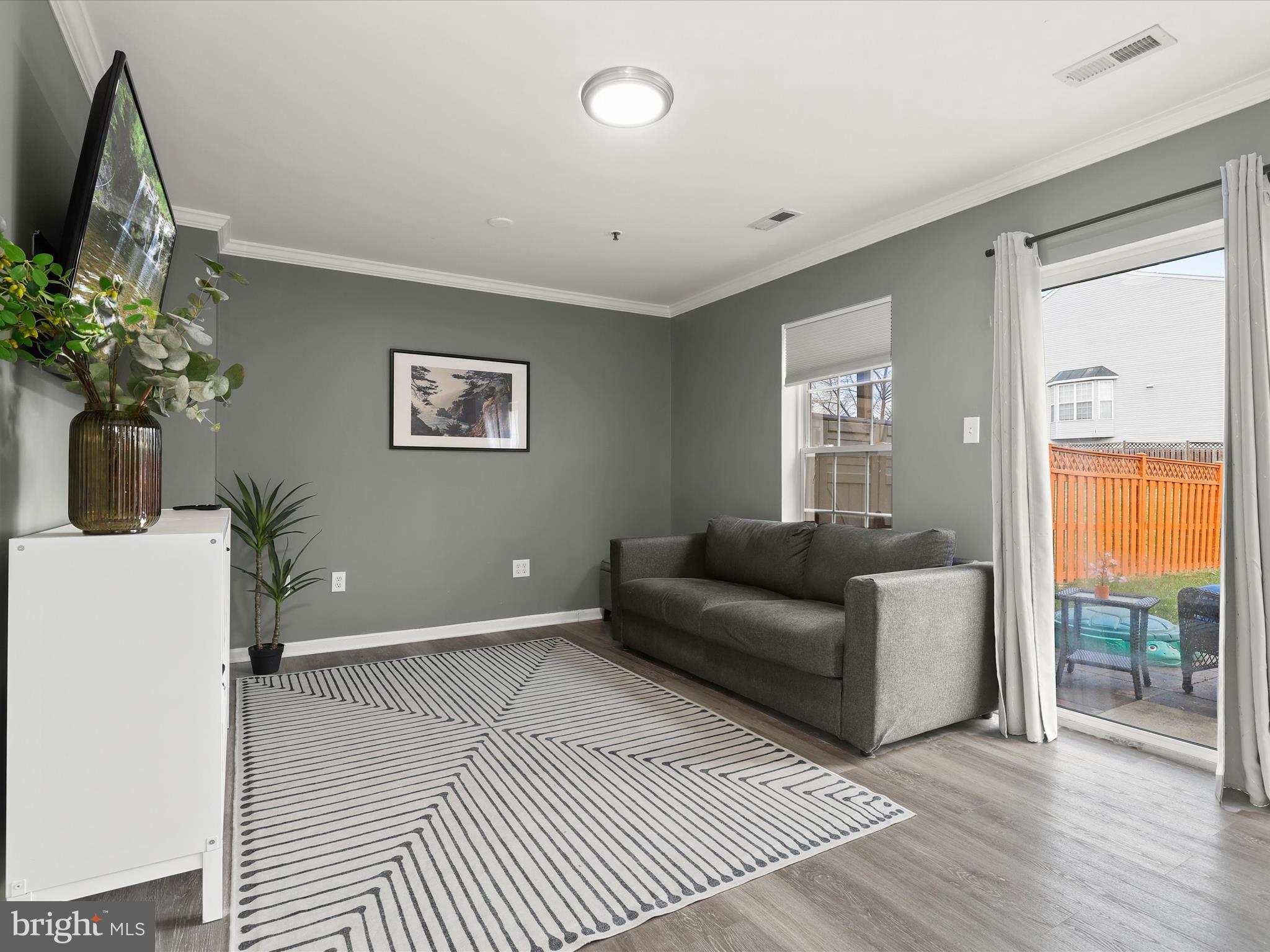 NORTH CROSSING - Residential