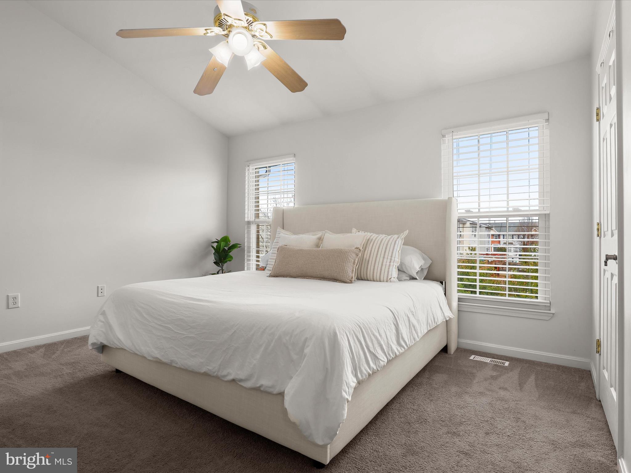 NORTH CROSSING - Residential