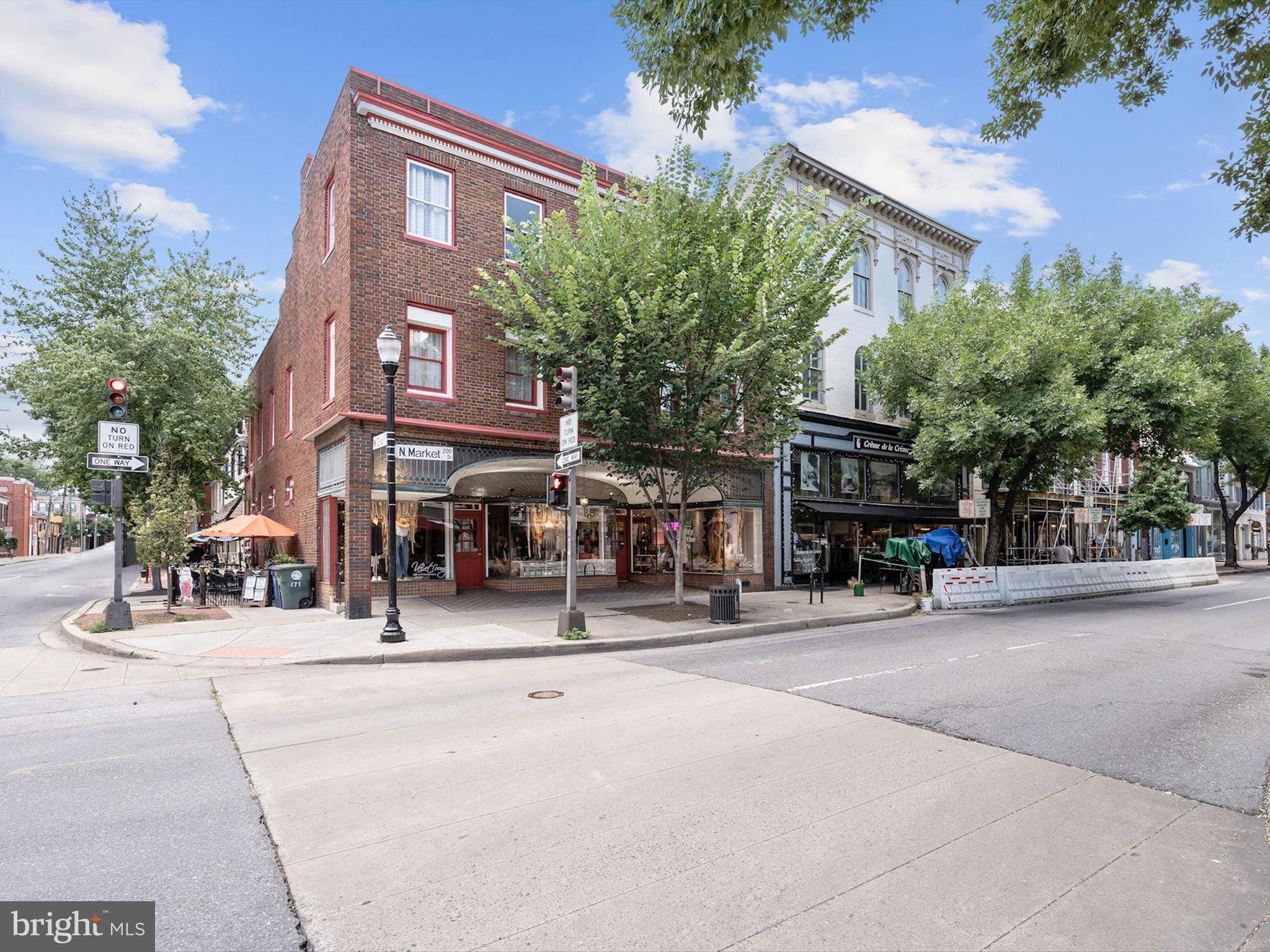 NORTH CROSSING - Residential