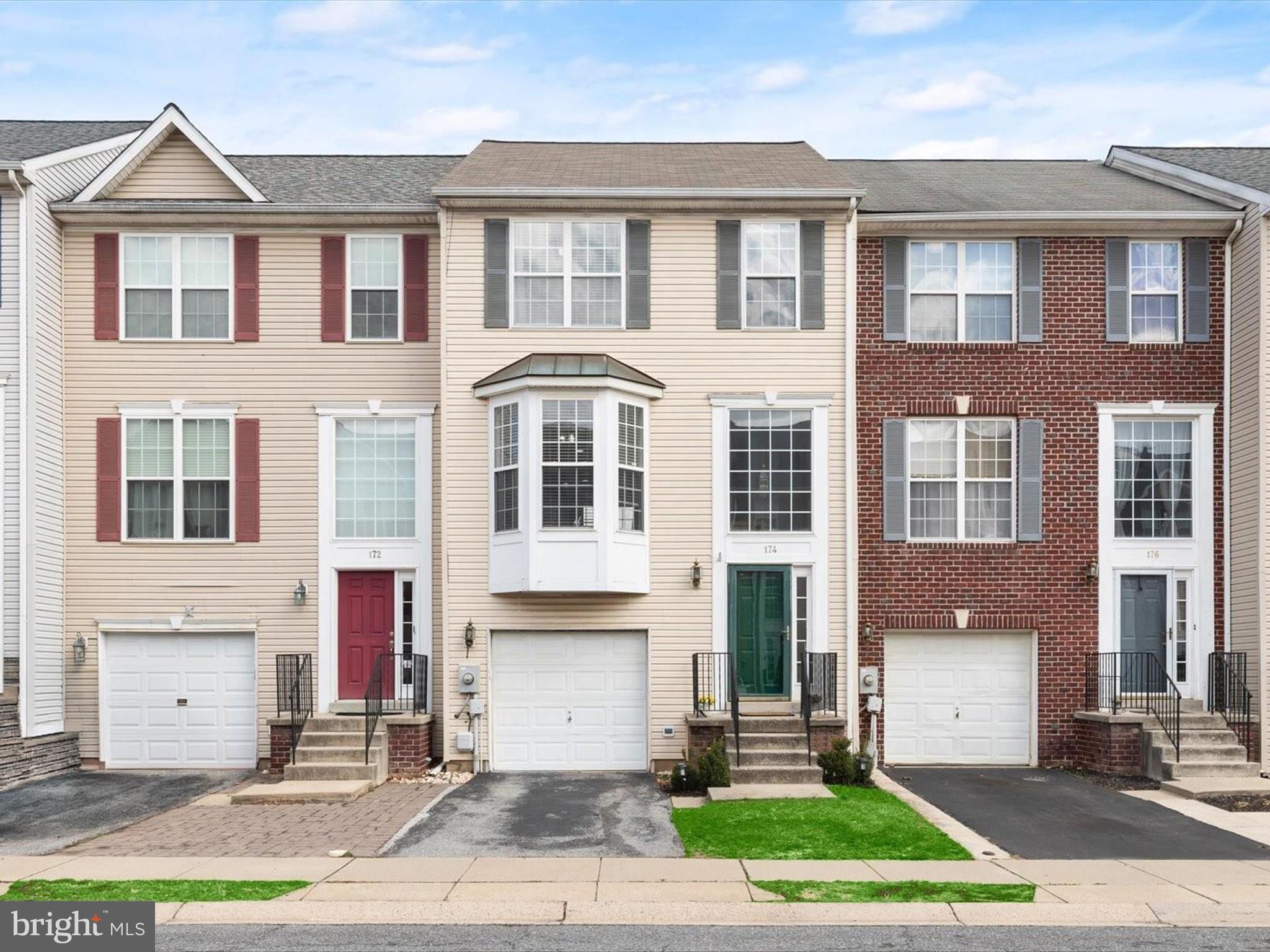 NORTH CROSSING - Residential