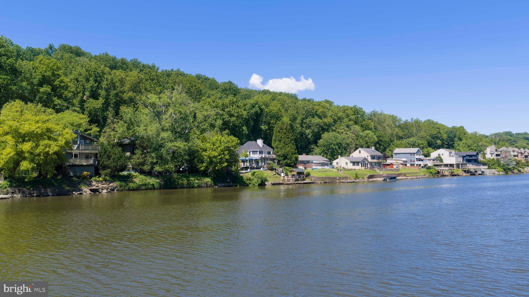 GLADWYNE - Residential