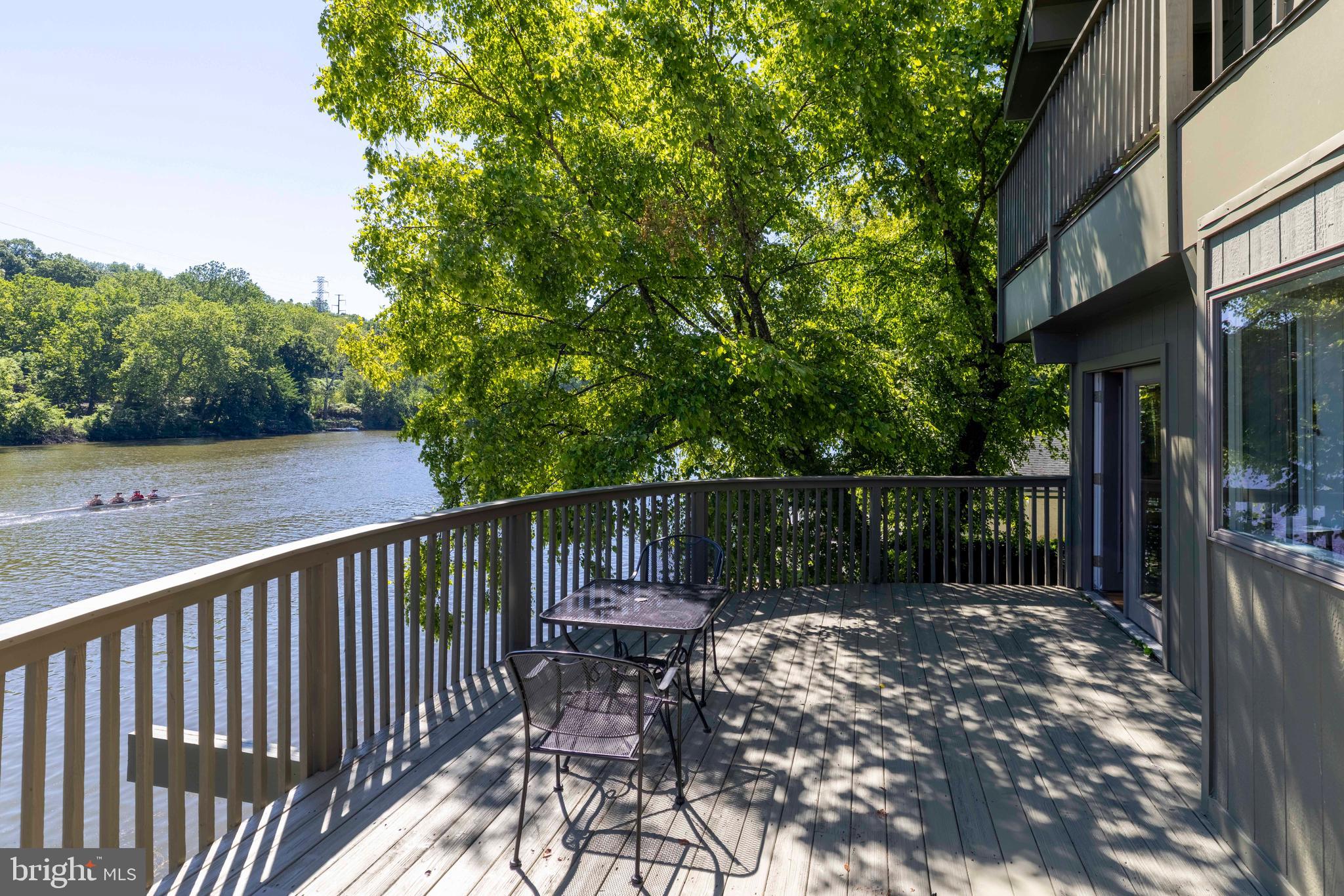 GLADWYNE - Residential